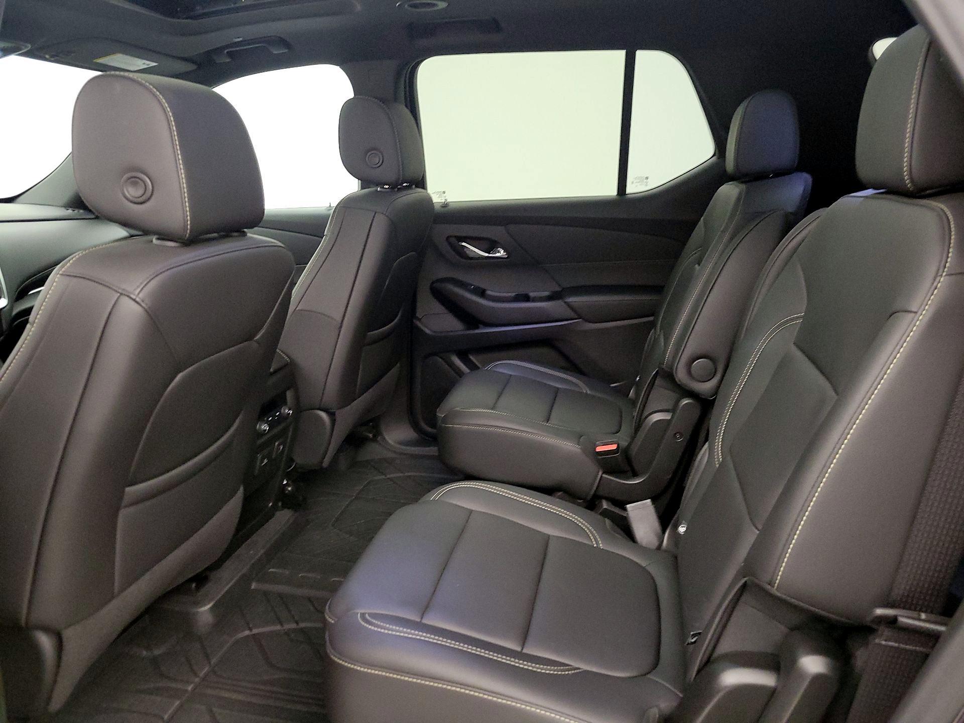 Thumbnail: 2023 Chevrolet Traverse - 20