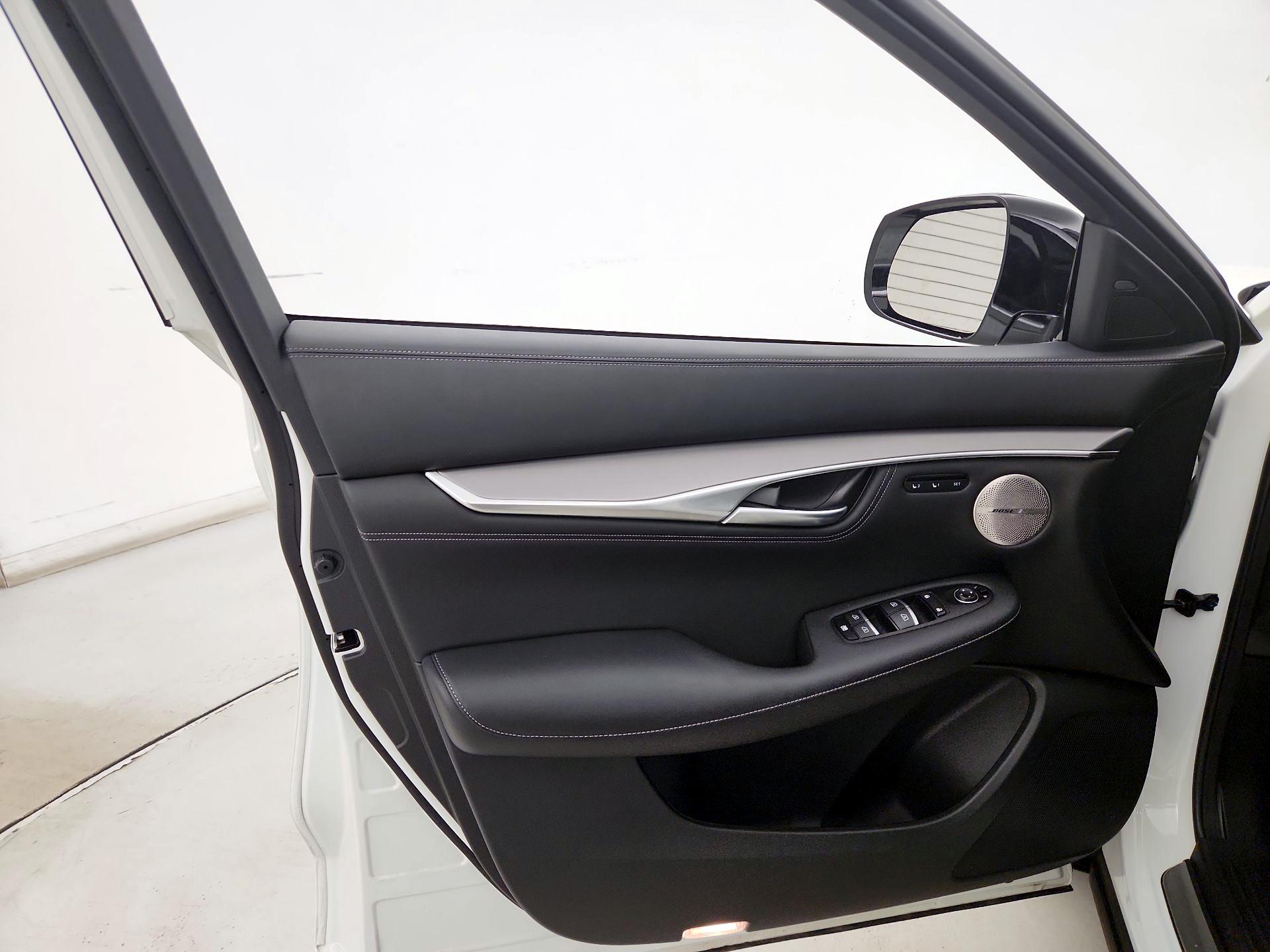 Thumbnail: 2022 INFINITI QX55 - 12