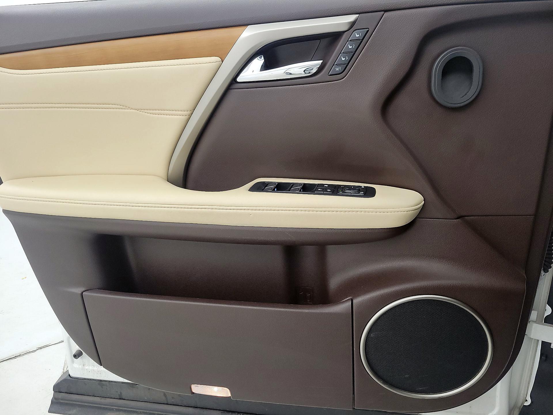 Thumbnail: 2018 Lexus RX - 12