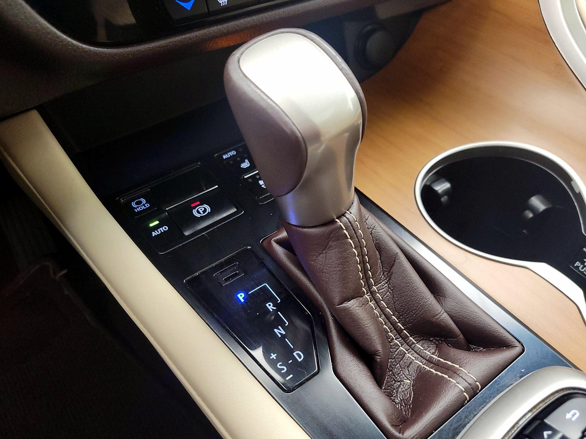 Thumbnail: 2018 Lexus RX - 18