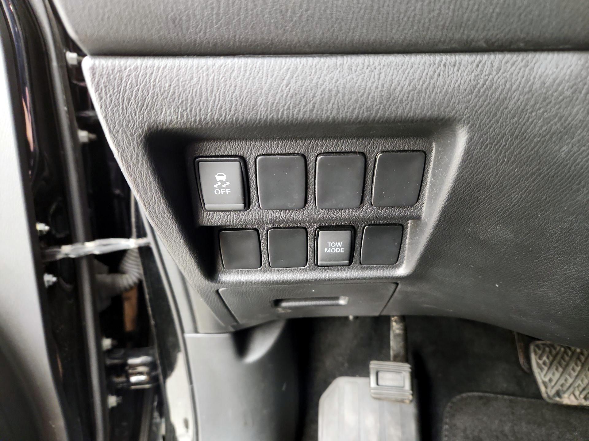 Thumbnail: 2018 Nissan Pathfinder - 13