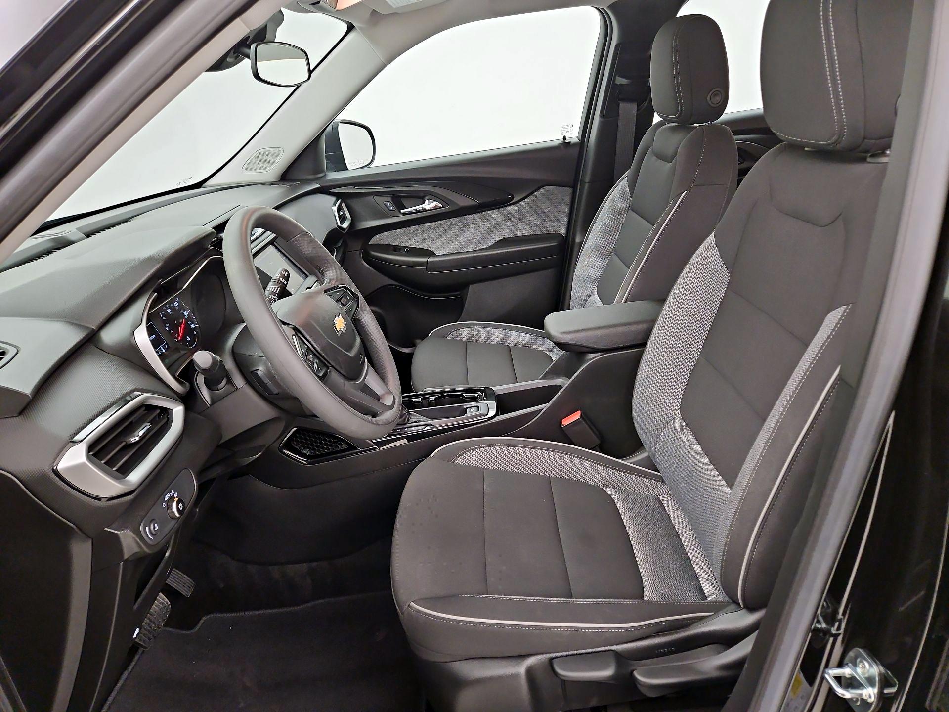 Thumbnail: 2023 Chevrolet TrailBlazer - 11