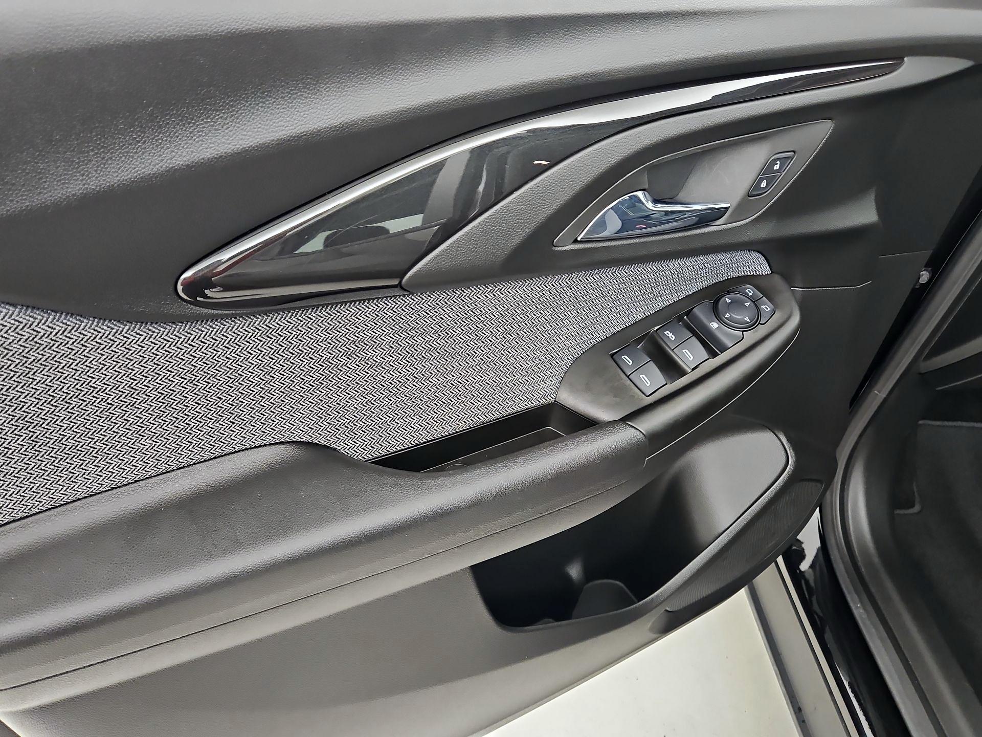 Thumbnail: 2023 Chevrolet TrailBlazer - 12