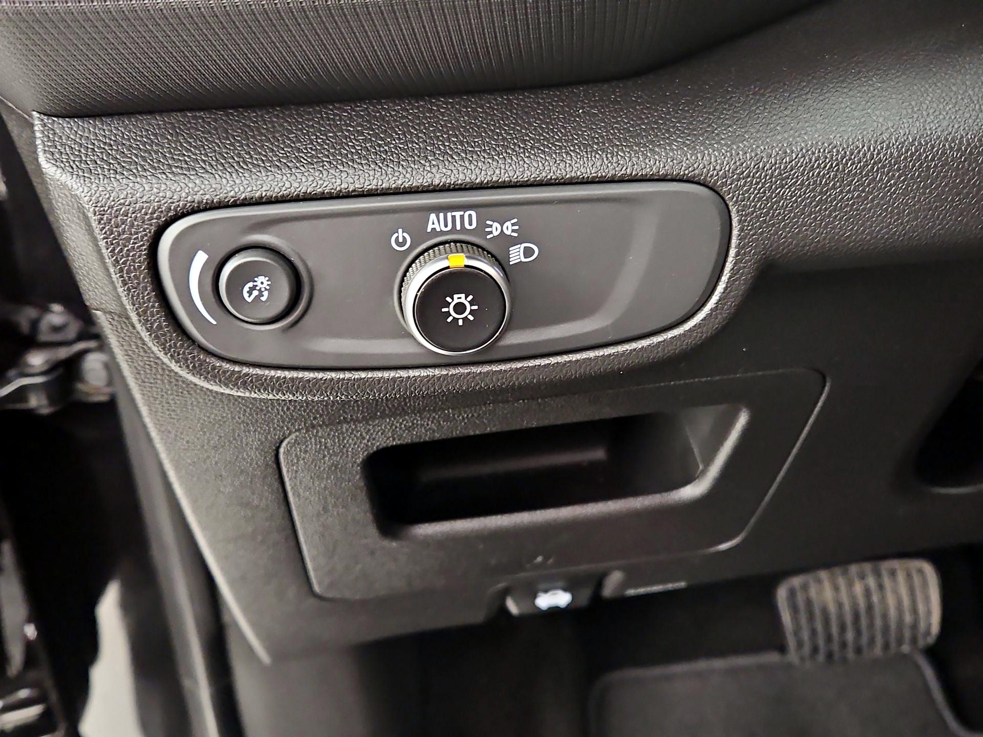 Thumbnail: 2023 Chevrolet TrailBlazer - 13