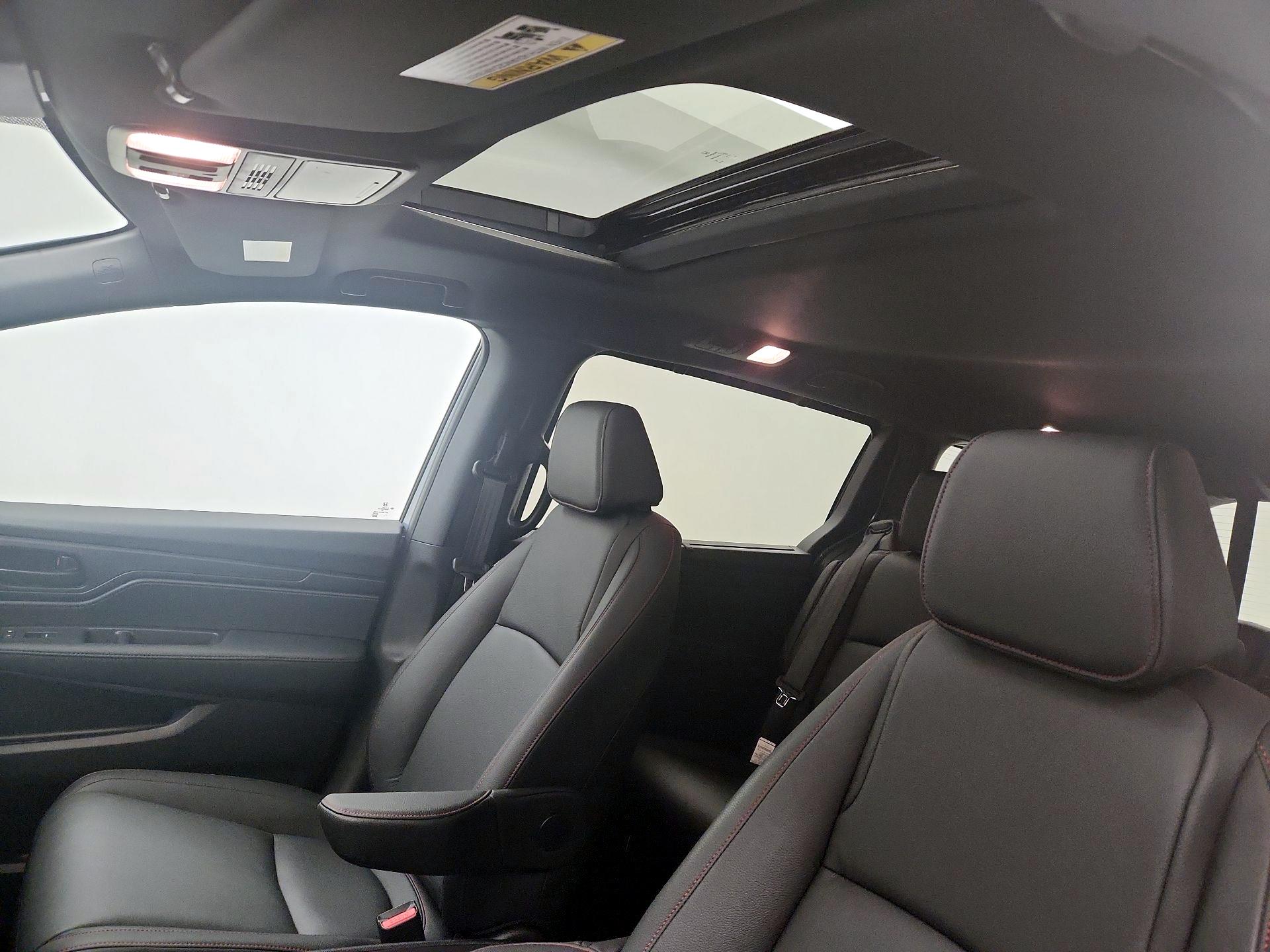 Thumbnail: 2025 Honda Odyssey - 19