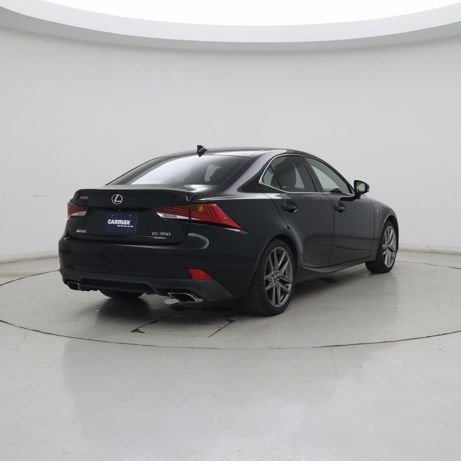 Thumbnail: 2017 Lexus IS - 8