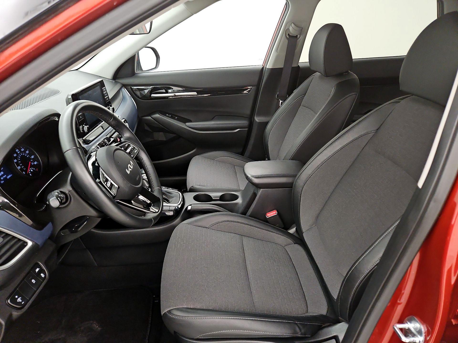 Thumbnail: 2023 Kia Seltos - 11