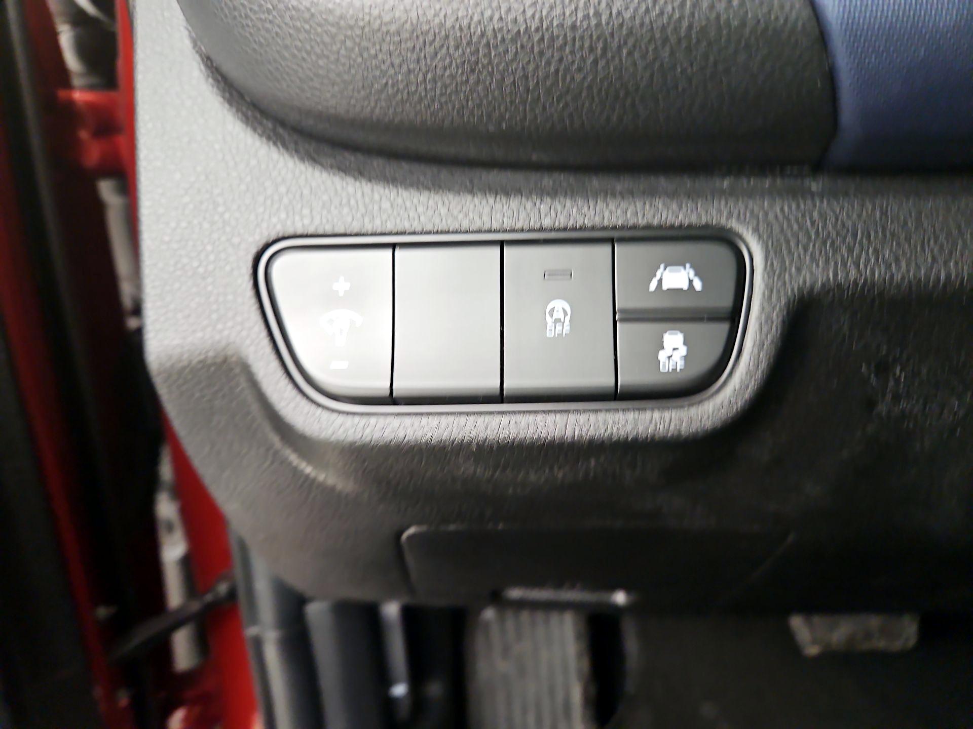 Thumbnail: 2023 Kia Seltos - 13