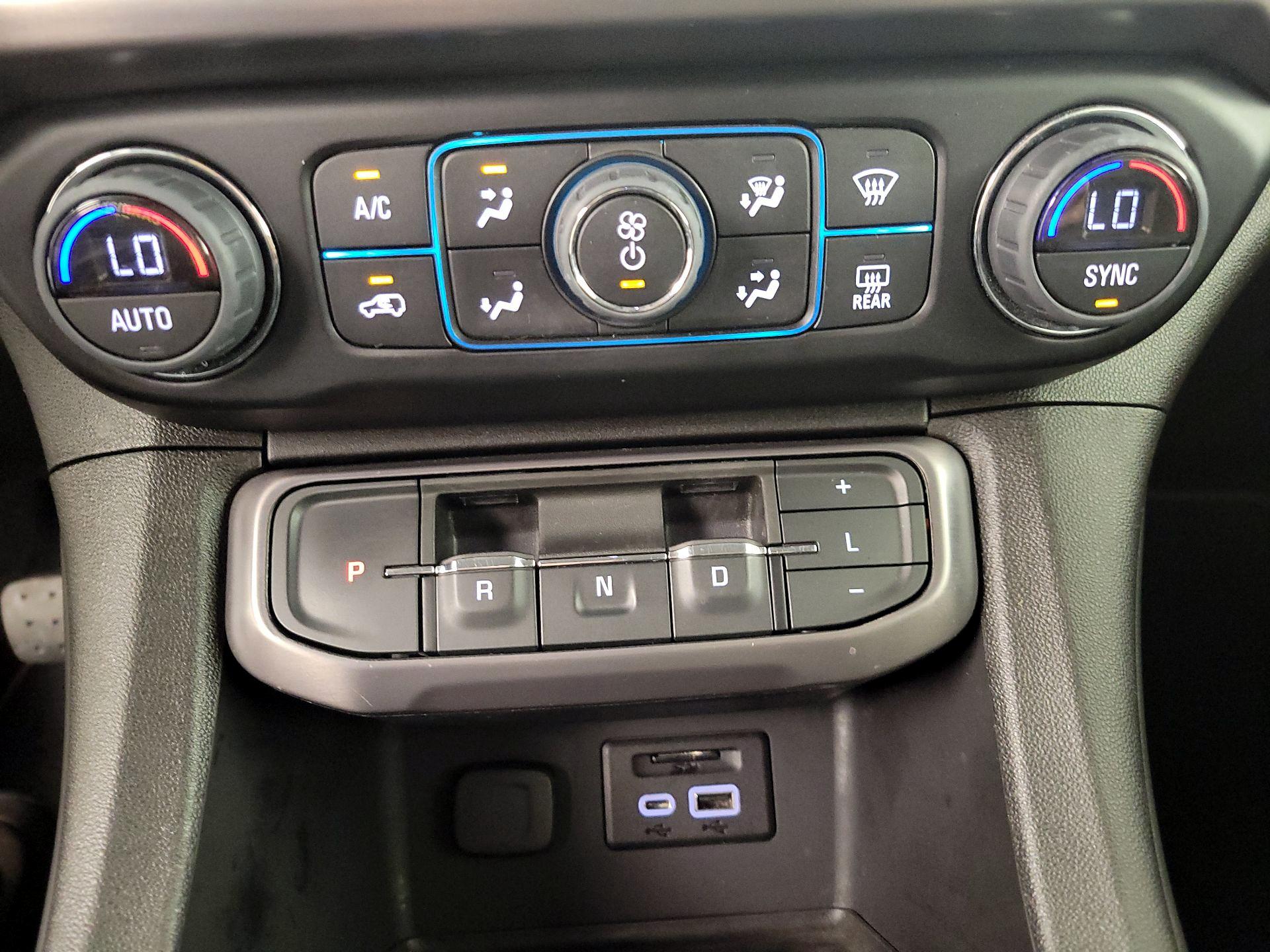 Thumbnail: 2023 GMC Acadia - 17