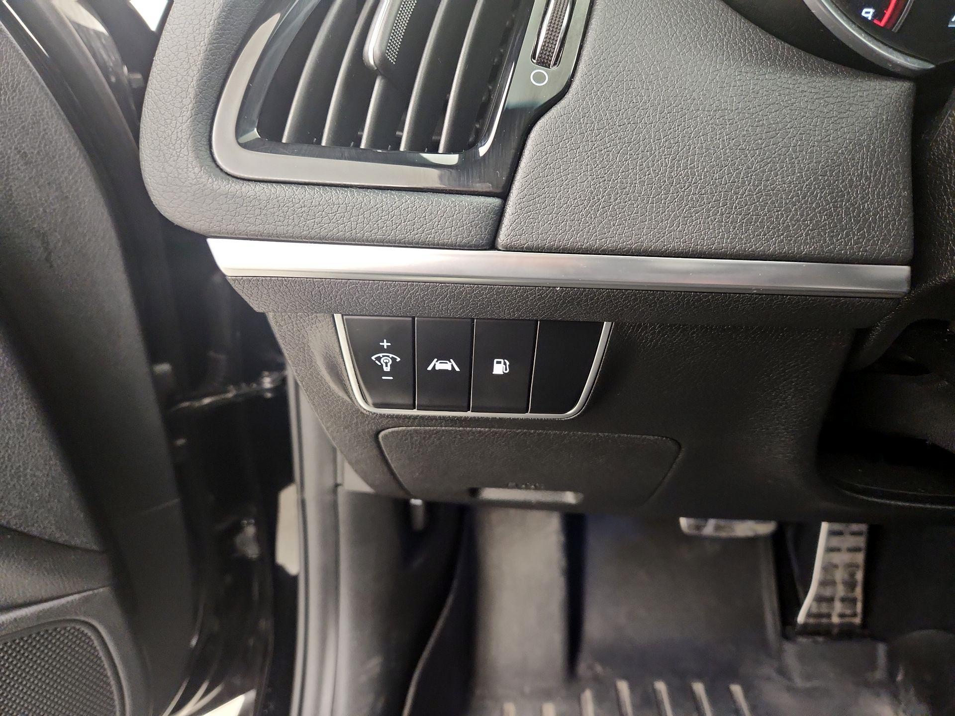 Thumbnail: 2023 Kia Stinger - 13