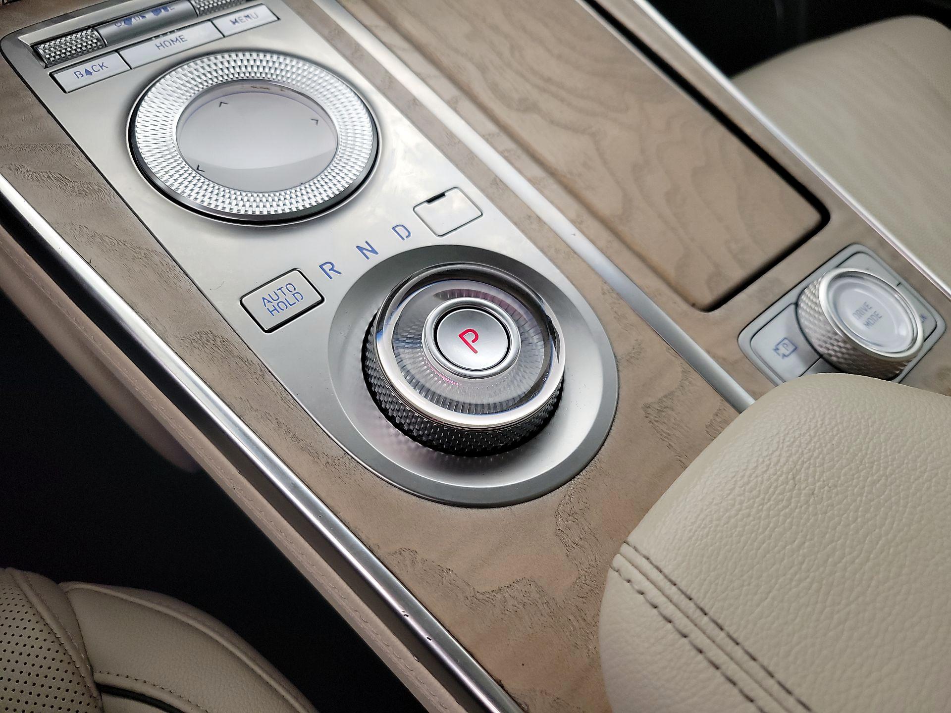 Thumbnail: 2021 Genesis GV80 - 18