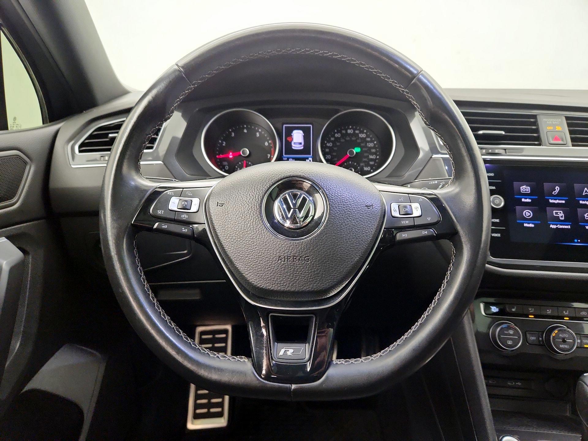 Thumbnail: 2021 Volkswagen Tiguan - 10