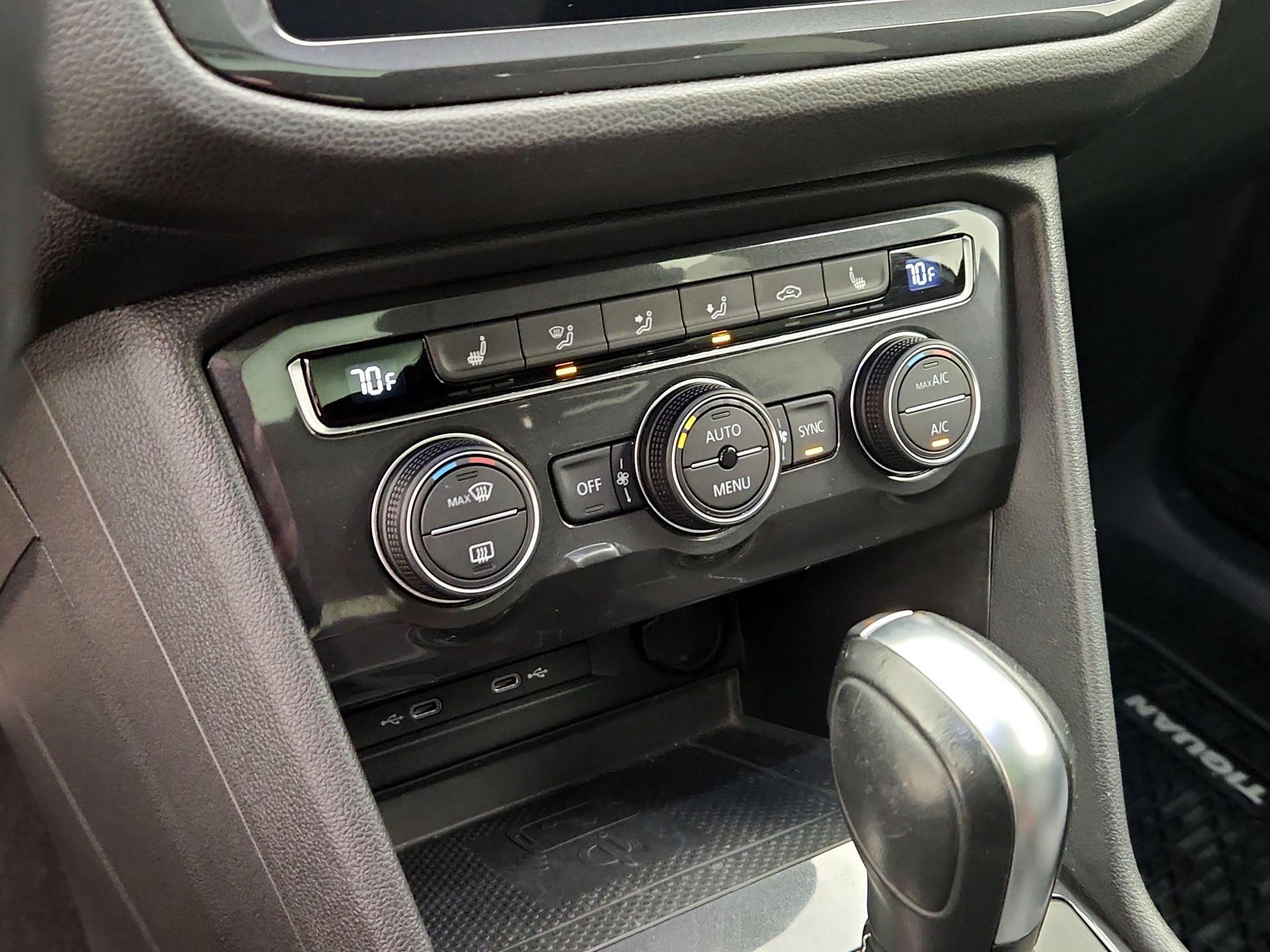 Thumbnail: 2021 Volkswagen Tiguan - 16