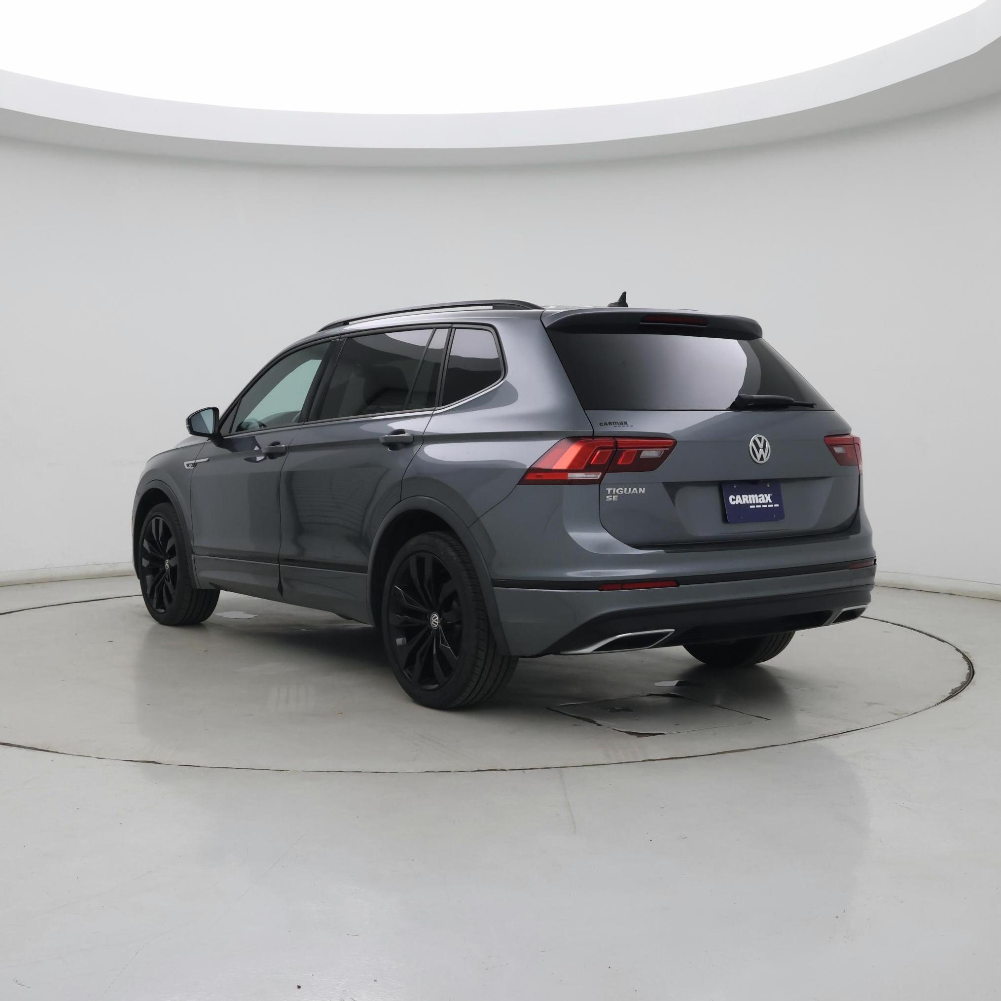 Thumbnail: 2021 Volkswagen Tiguan - 2