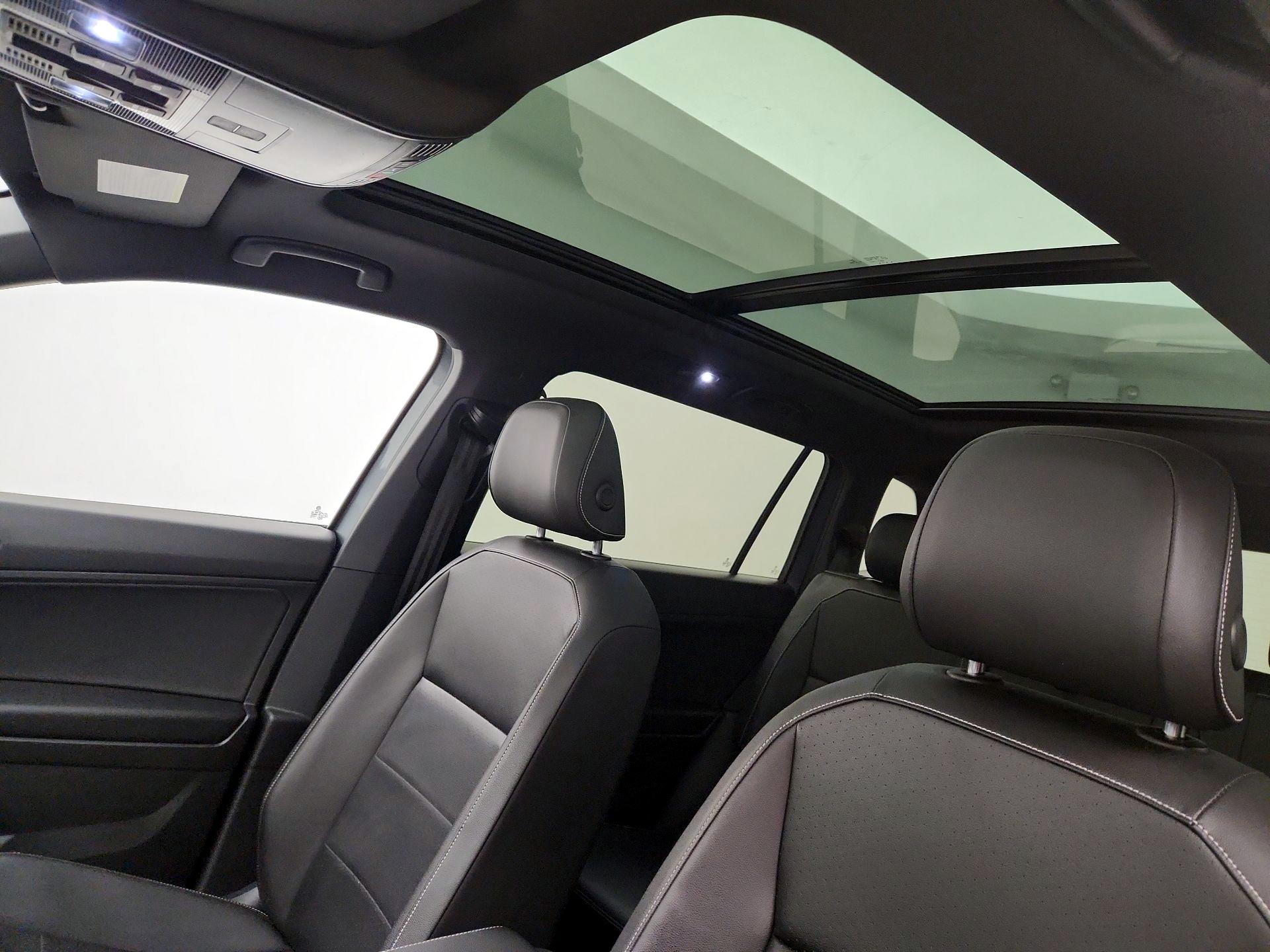 Thumbnail: 2021 Volkswagen Tiguan - 19