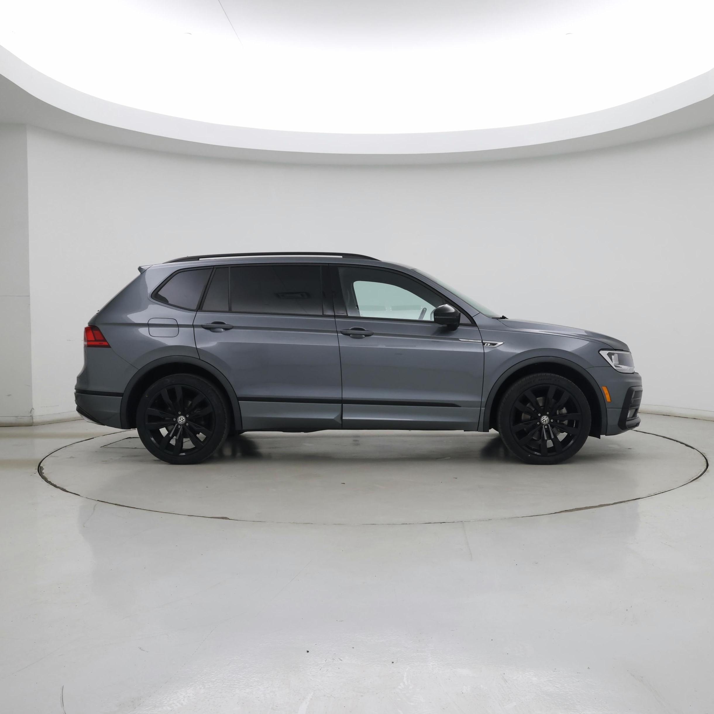 Thumbnail: 2021 Volkswagen Tiguan - 7