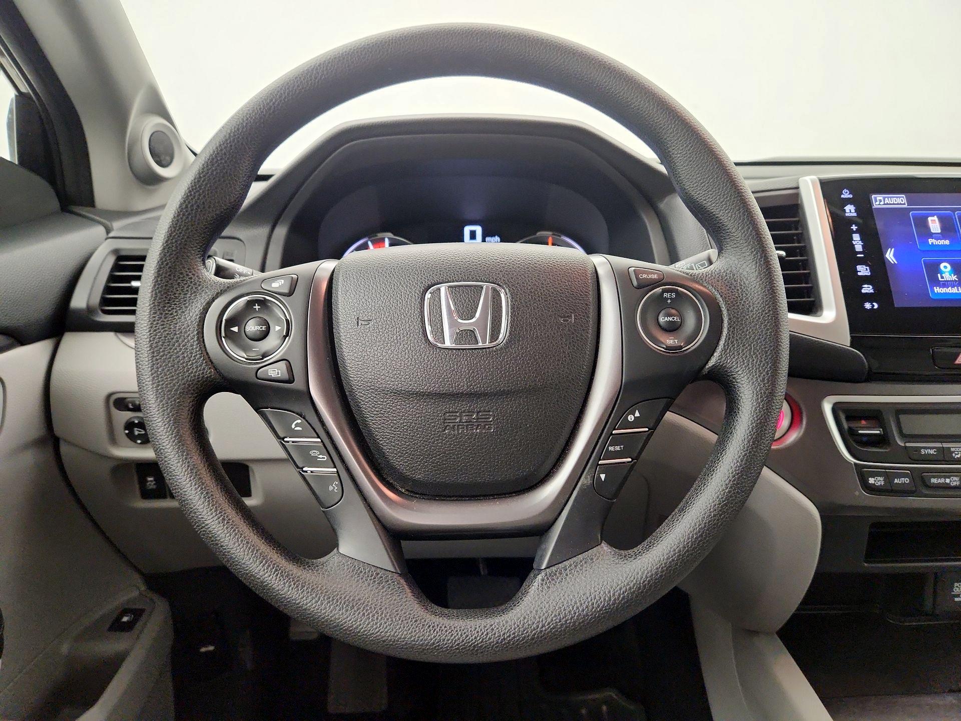 Thumbnail: 2018 Honda Pilot - 10