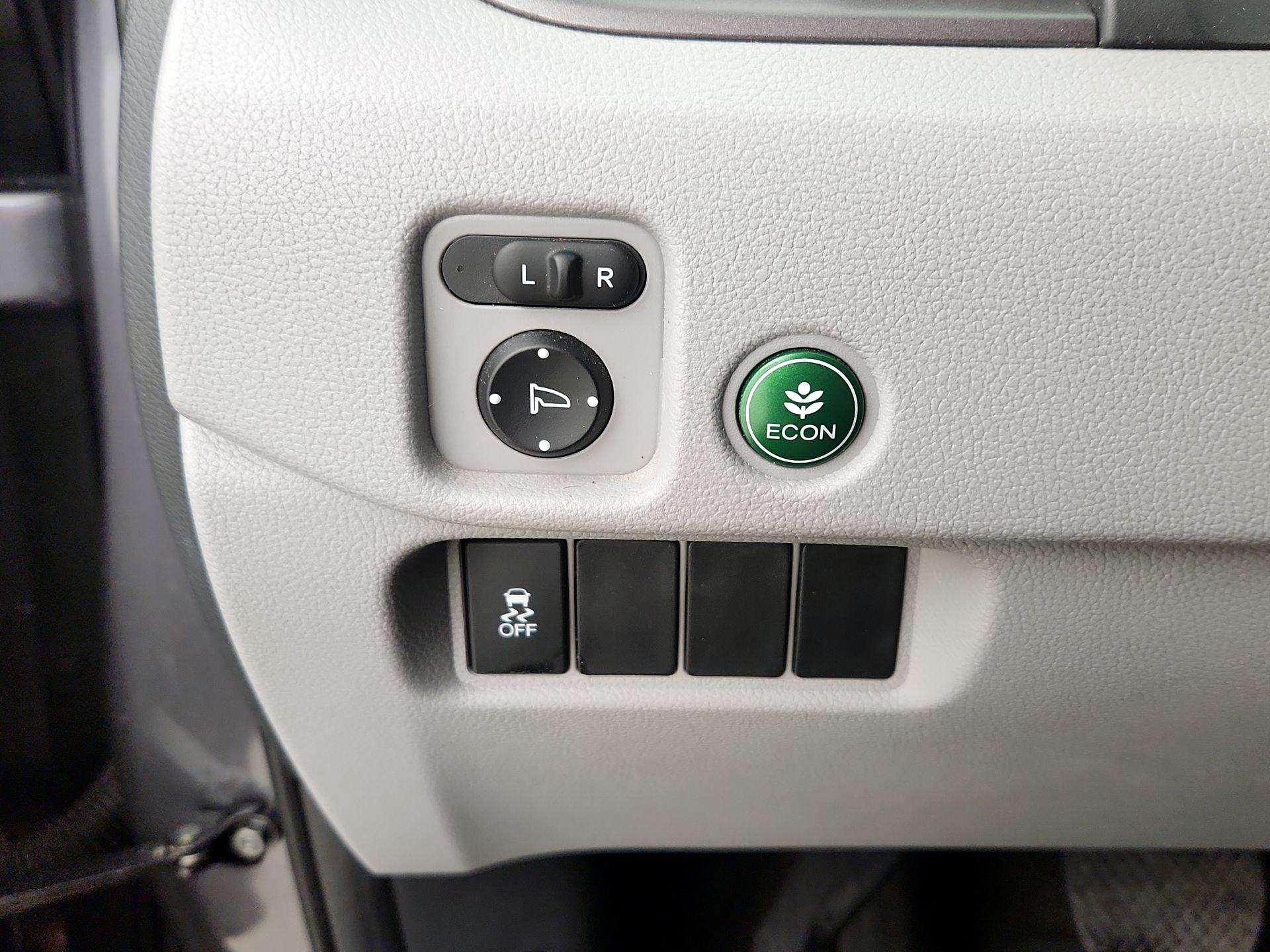 Thumbnail: 2018 Honda Pilot - 13