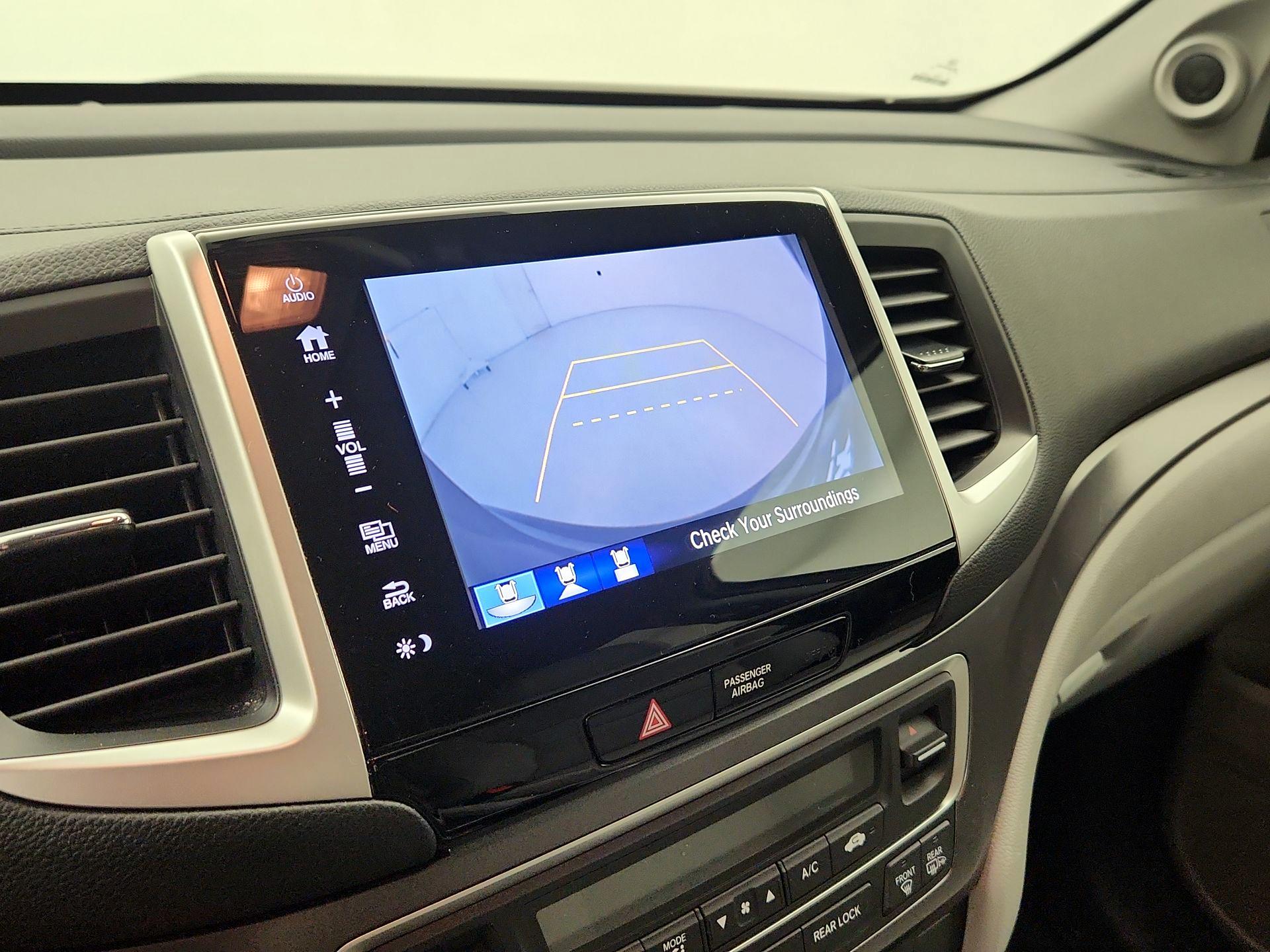 Thumbnail: 2018 Honda Pilot - 14