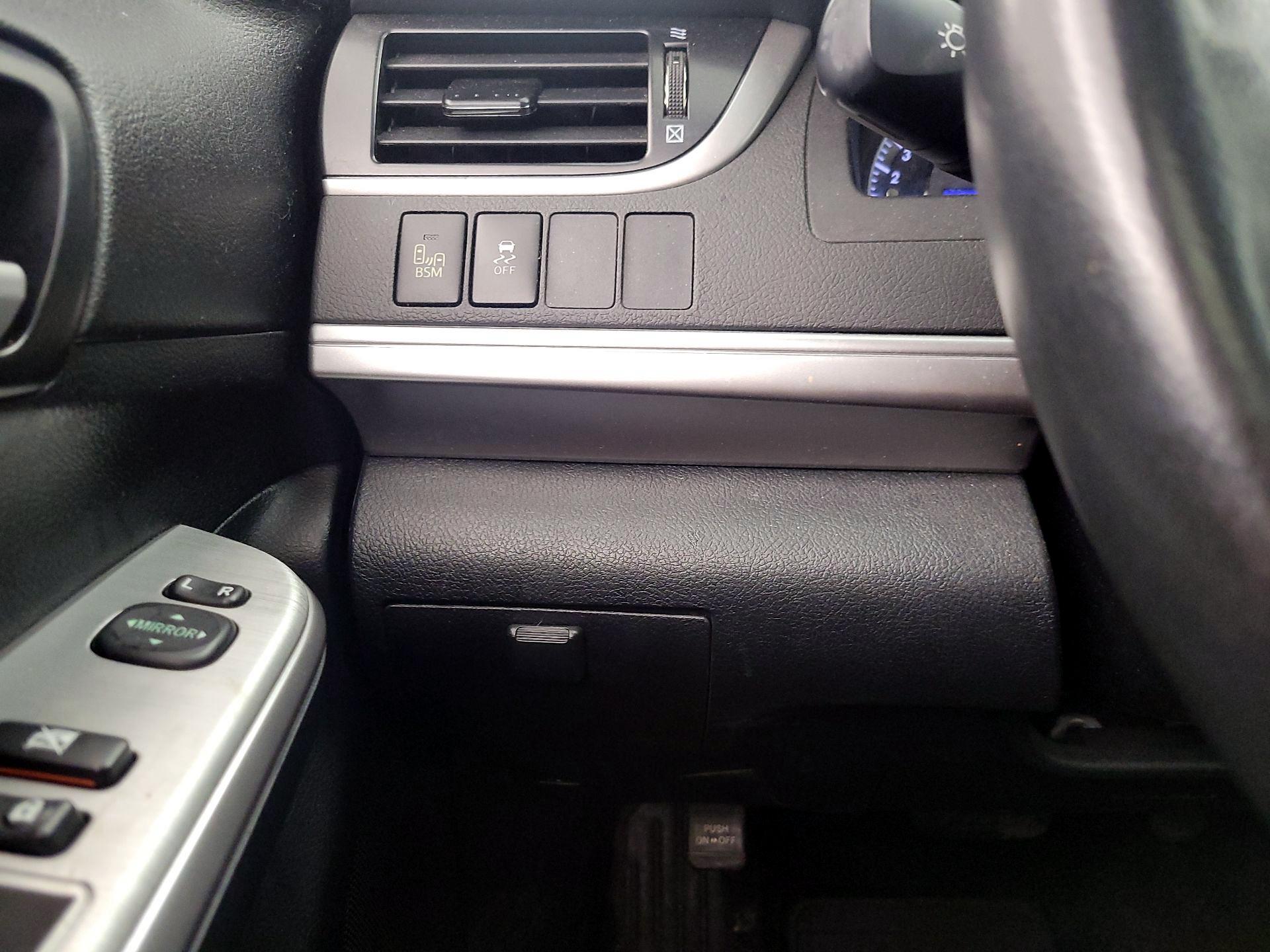 Thumbnail: 2014 Toyota Camry - 13