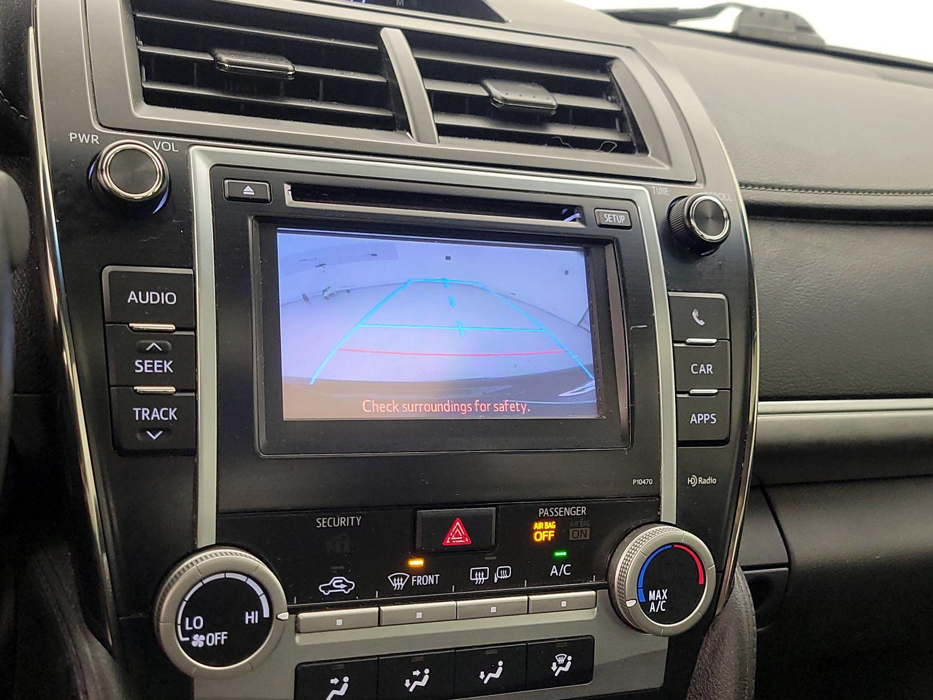 Thumbnail: 2014 Toyota Camry - 14