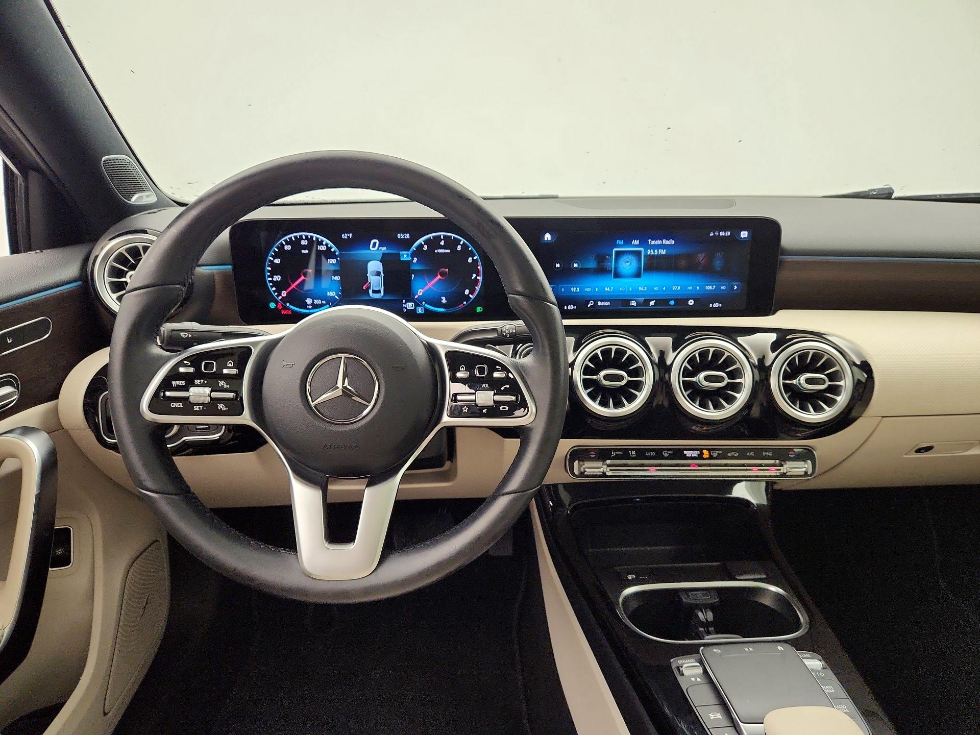 Thumbnail: 2021 Mercedes-Benz A-Class - 10