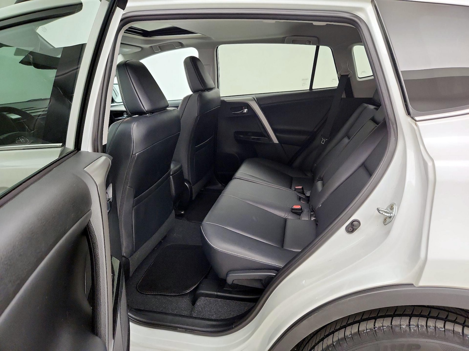 2016 Toyota RAV4 Limited - Photo 22