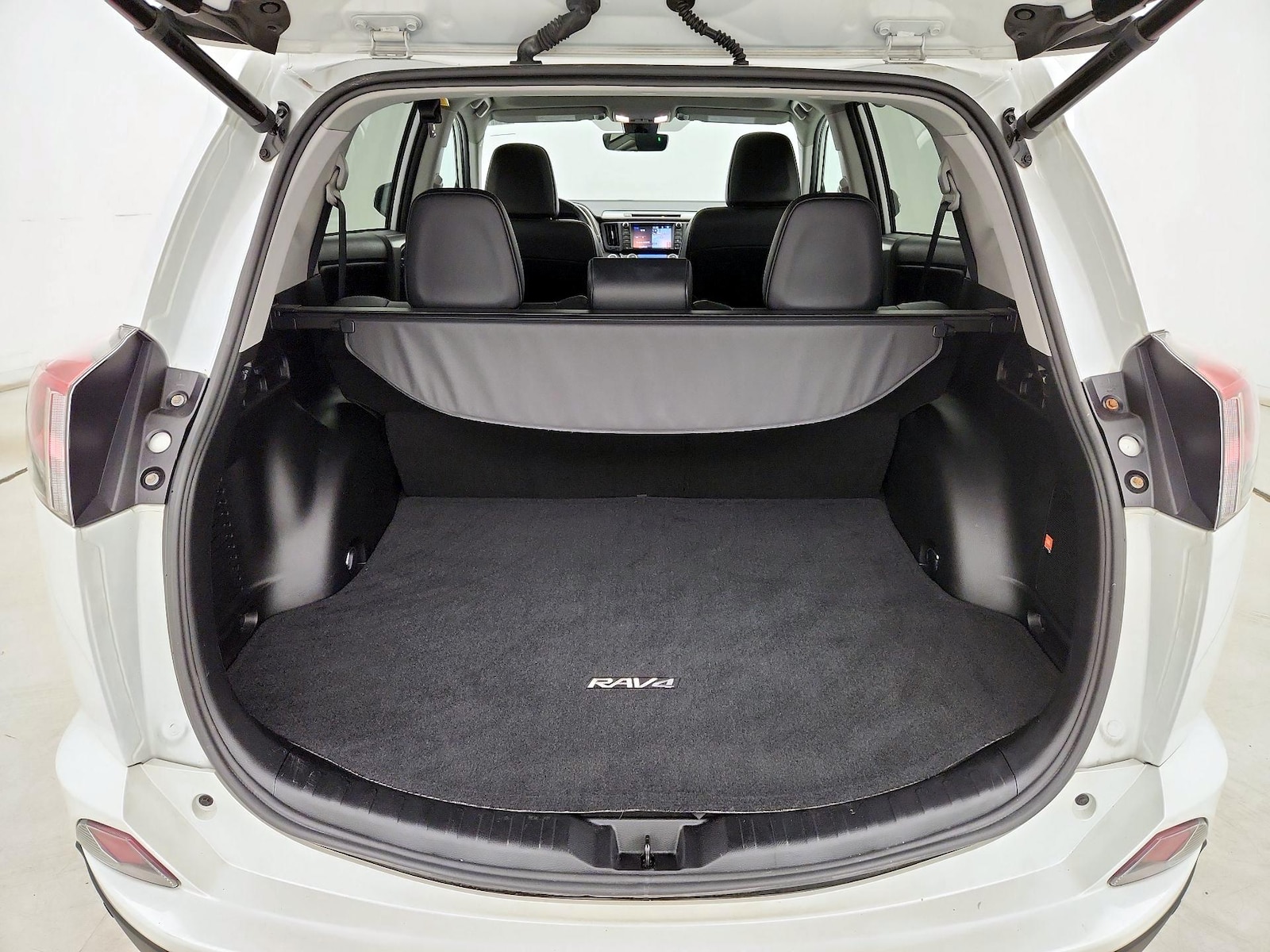 2016 Toyota RAV4 Limited - Photo 23
