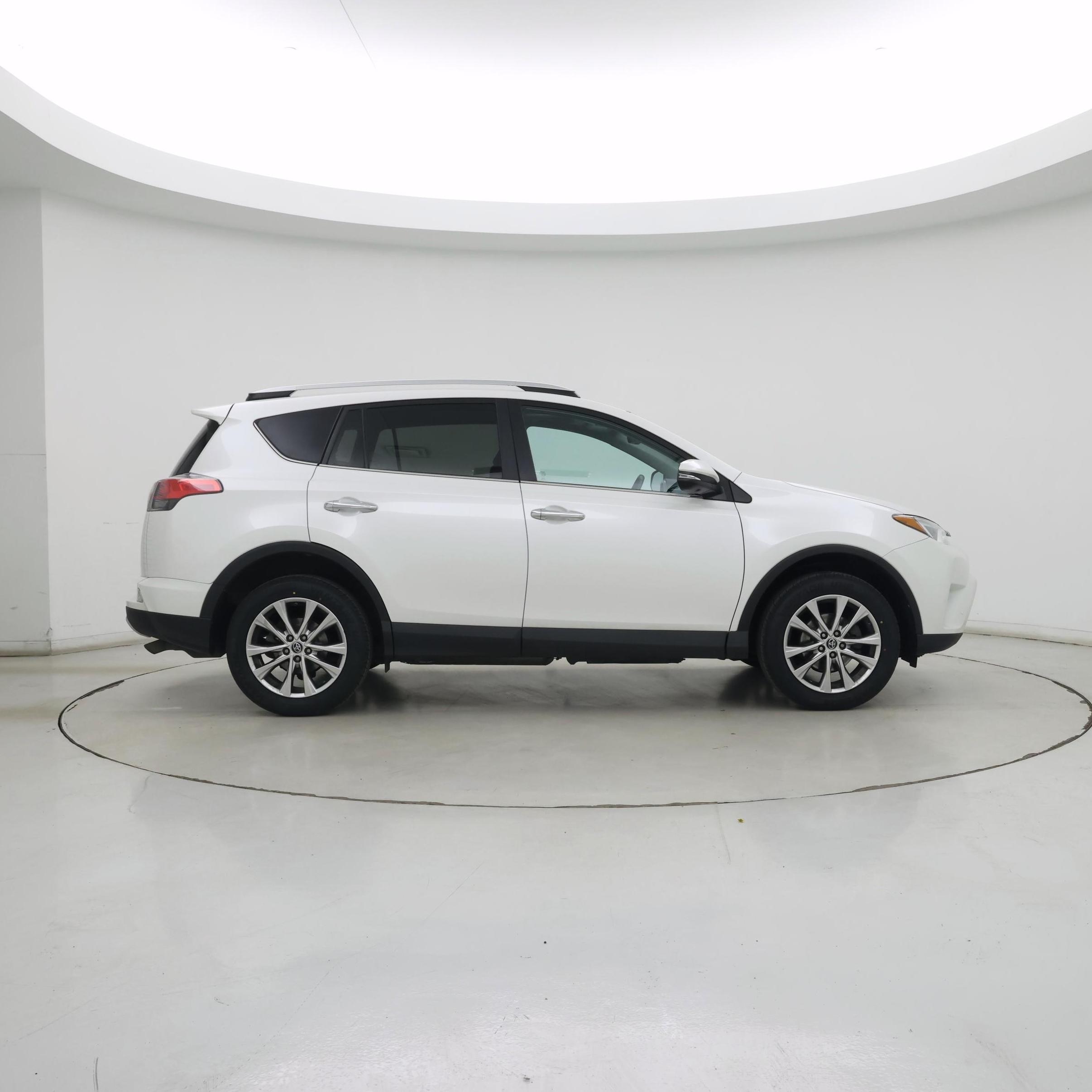 Thumbnail: 2016 Toyota RAV4 - 7