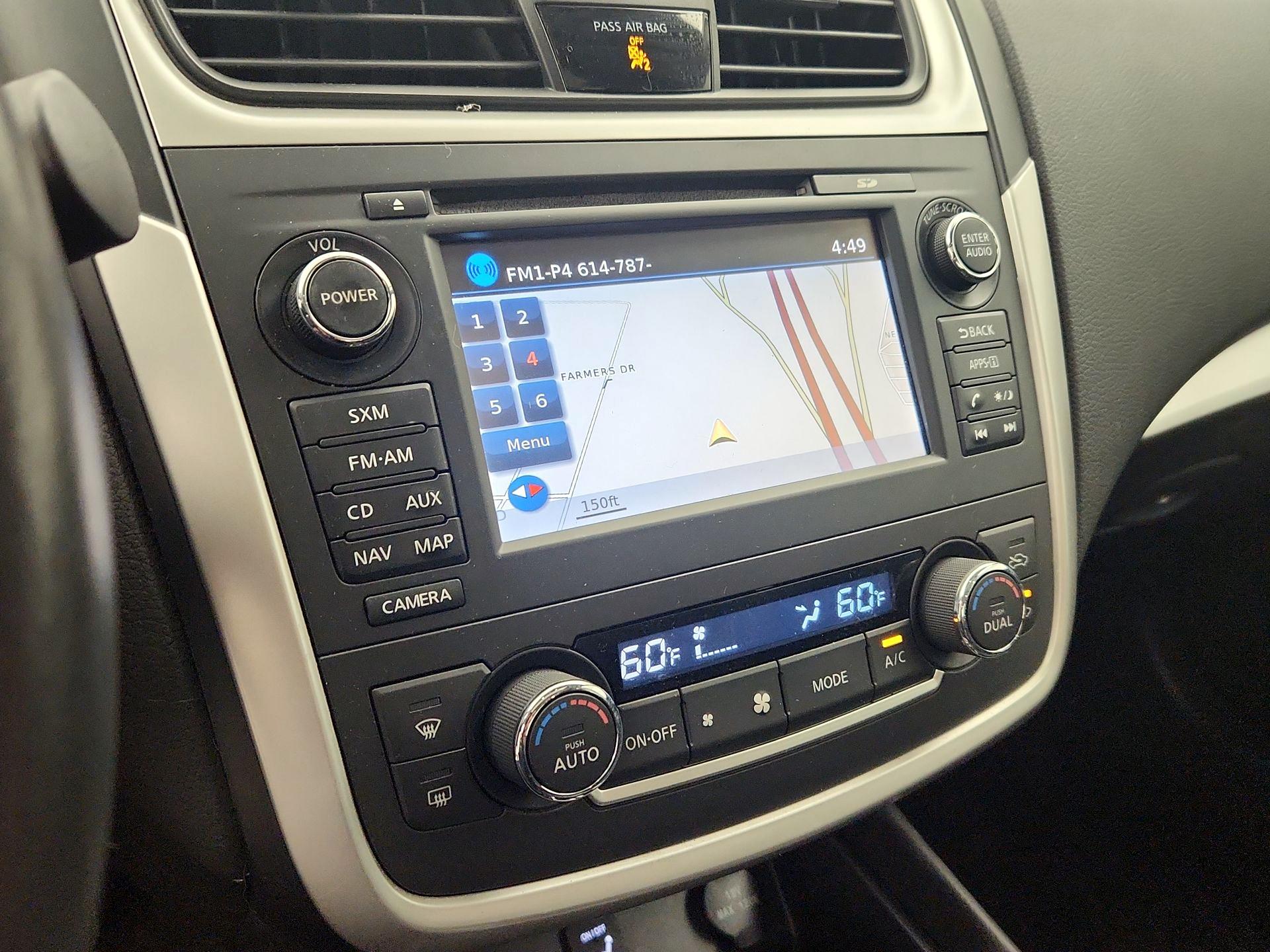 Thumbnail: 2016 Nissan Altima - 14
