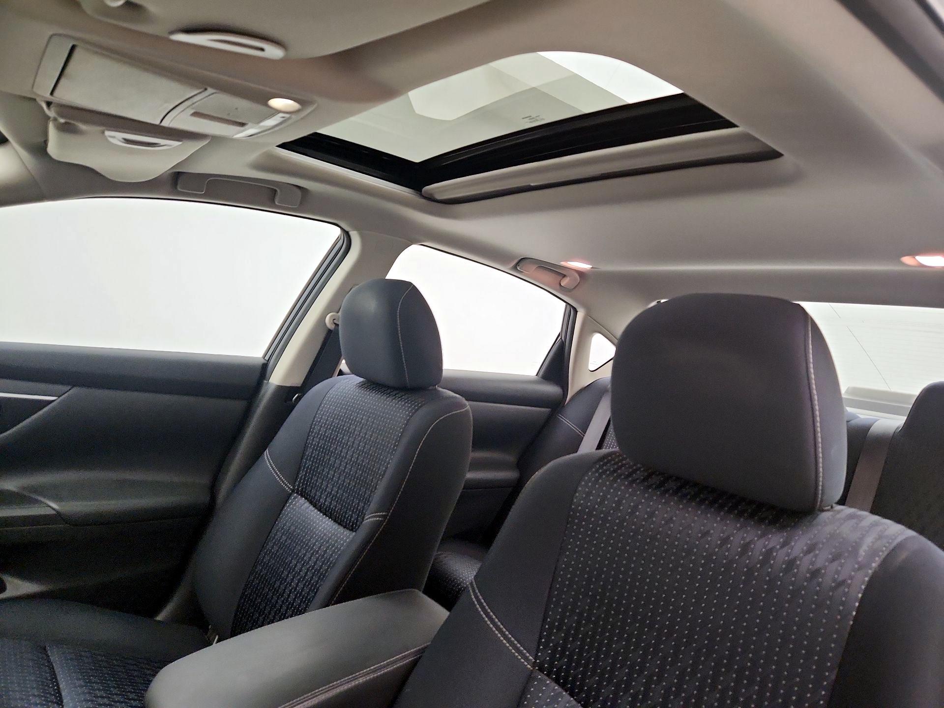 Thumbnail: 2016 Nissan Altima - 20