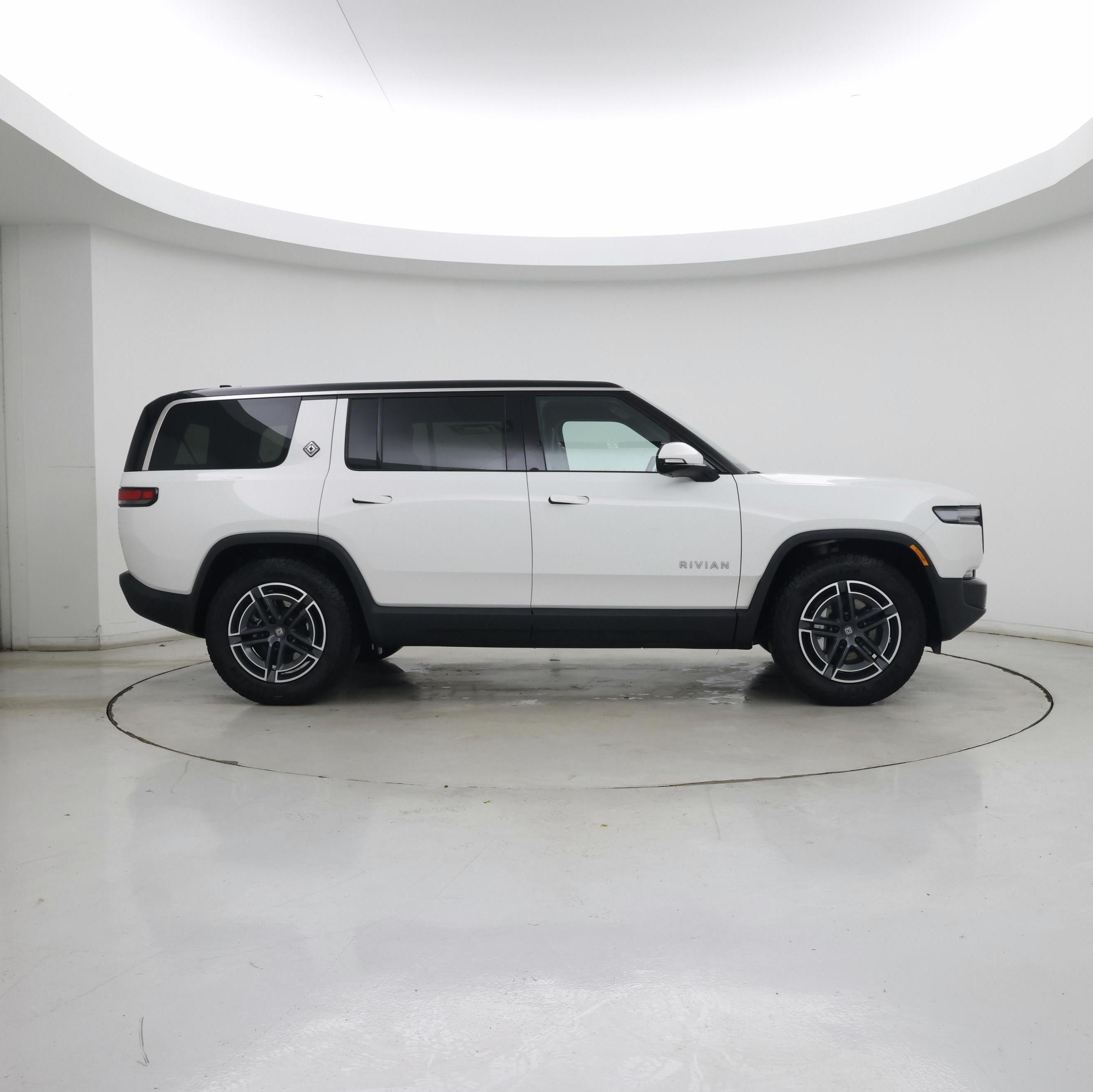 Thumbnail: 2025 Rivian R1S - 7