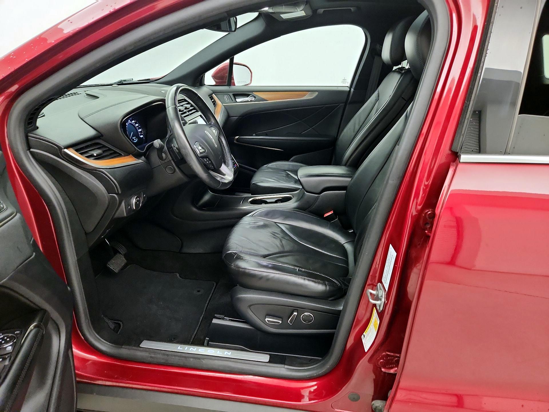 Thumbnail: 2019 Lincoln MKC - 11