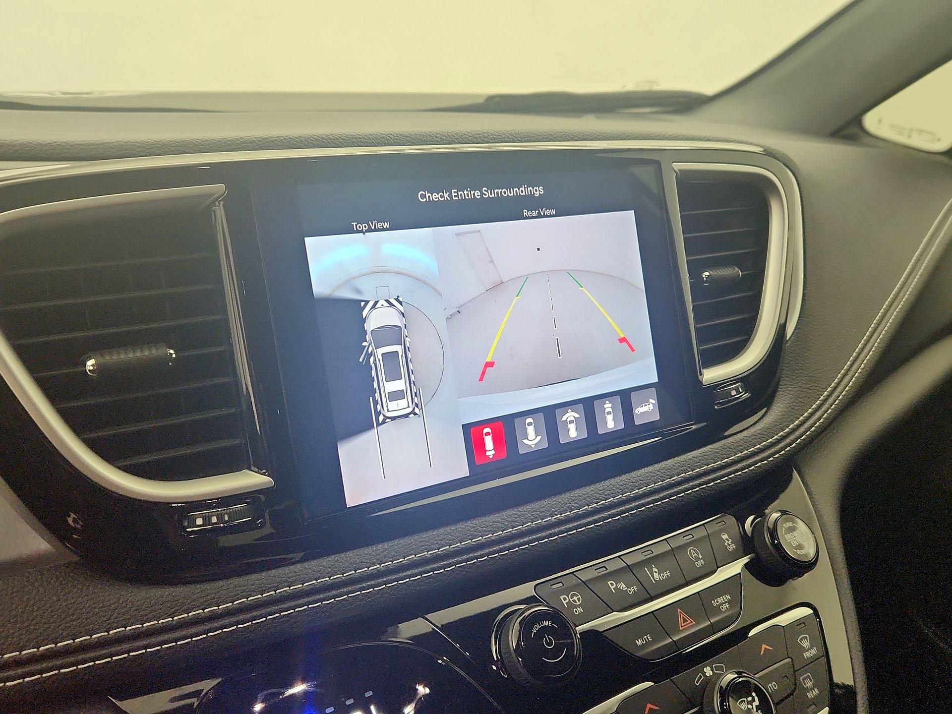 Thumbnail: 2023 Chrysler Pacifica - 14