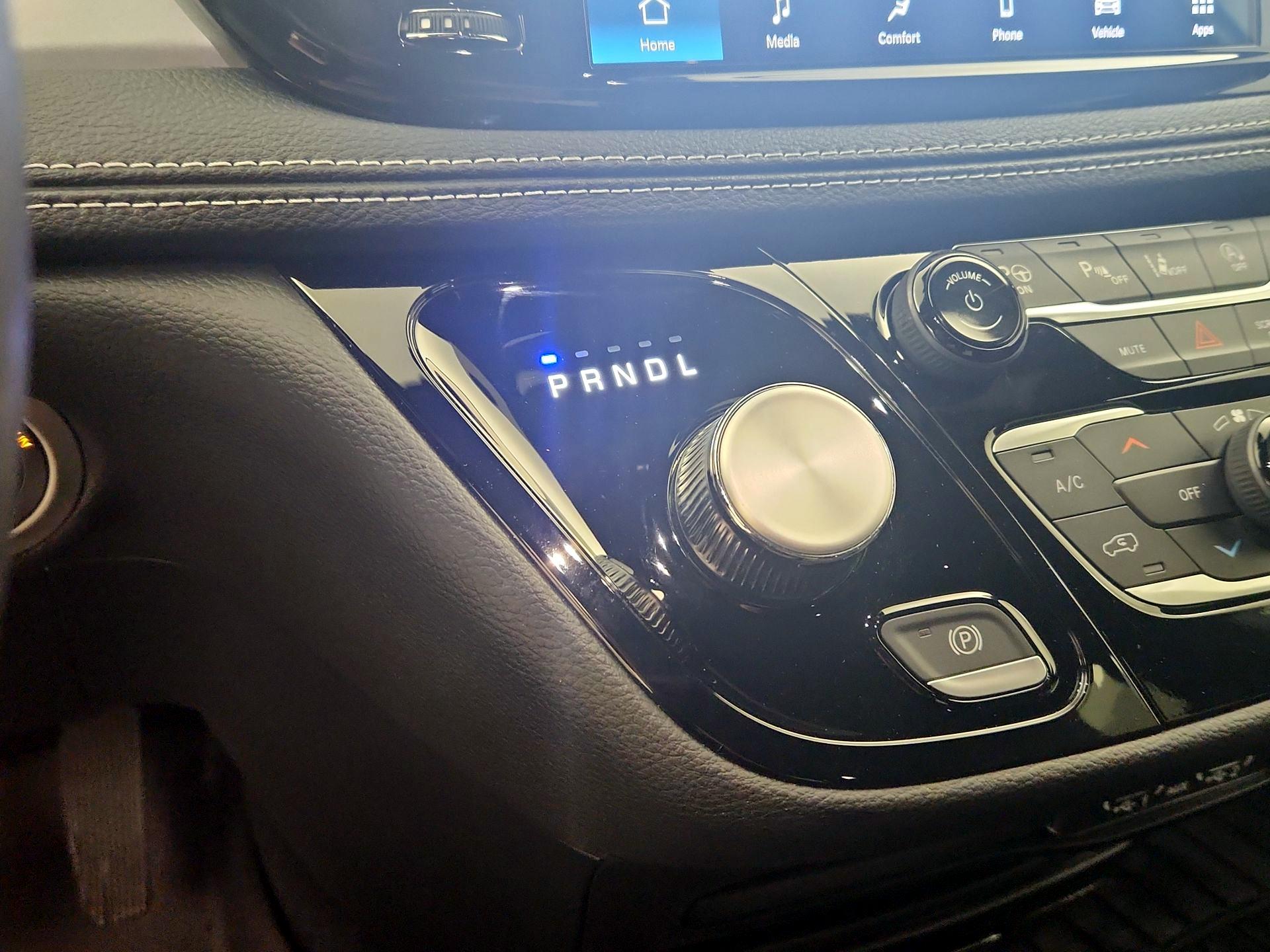 Thumbnail: 2023 Chrysler Pacifica - 17