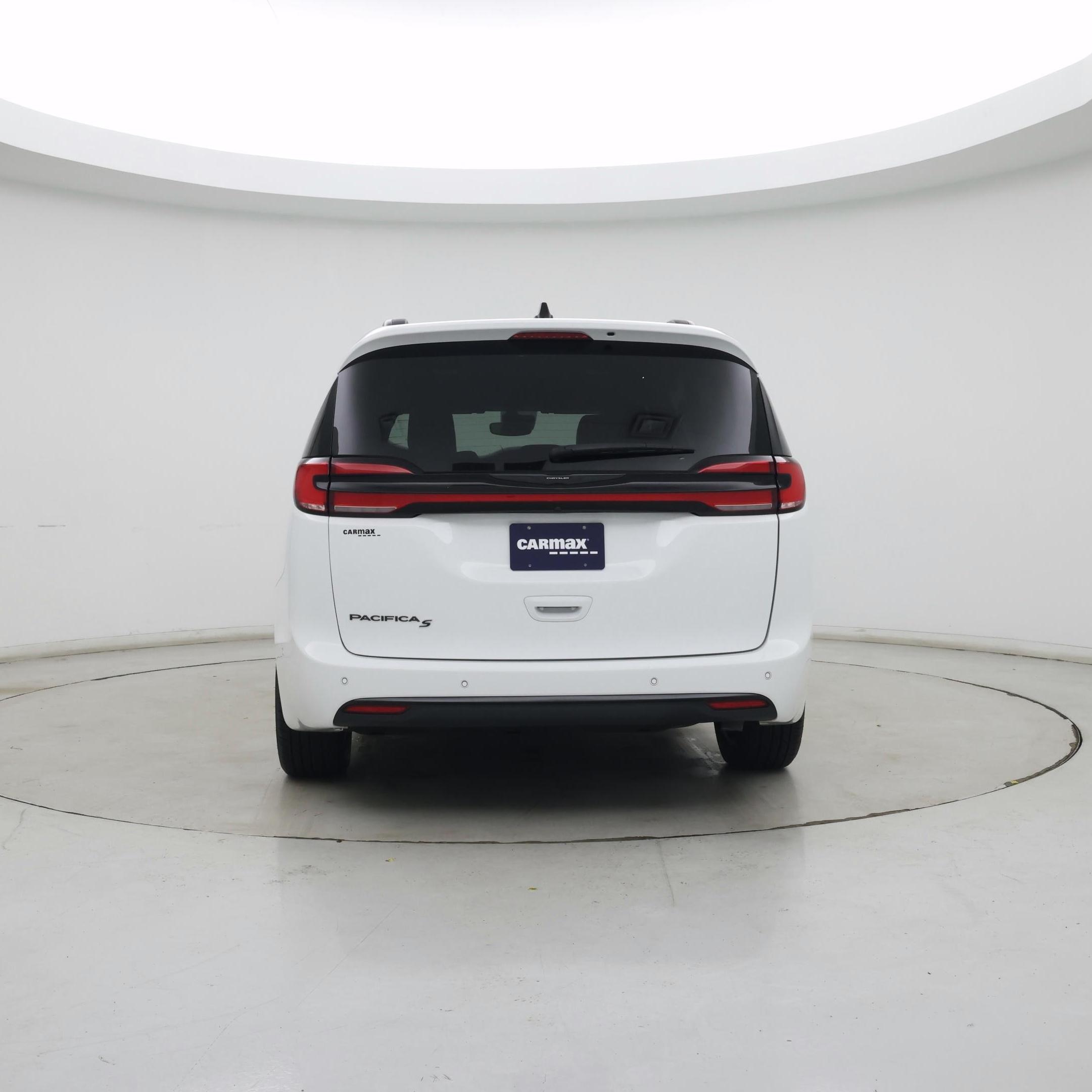 Thumbnail: 2023 Chrysler Pacifica - 6