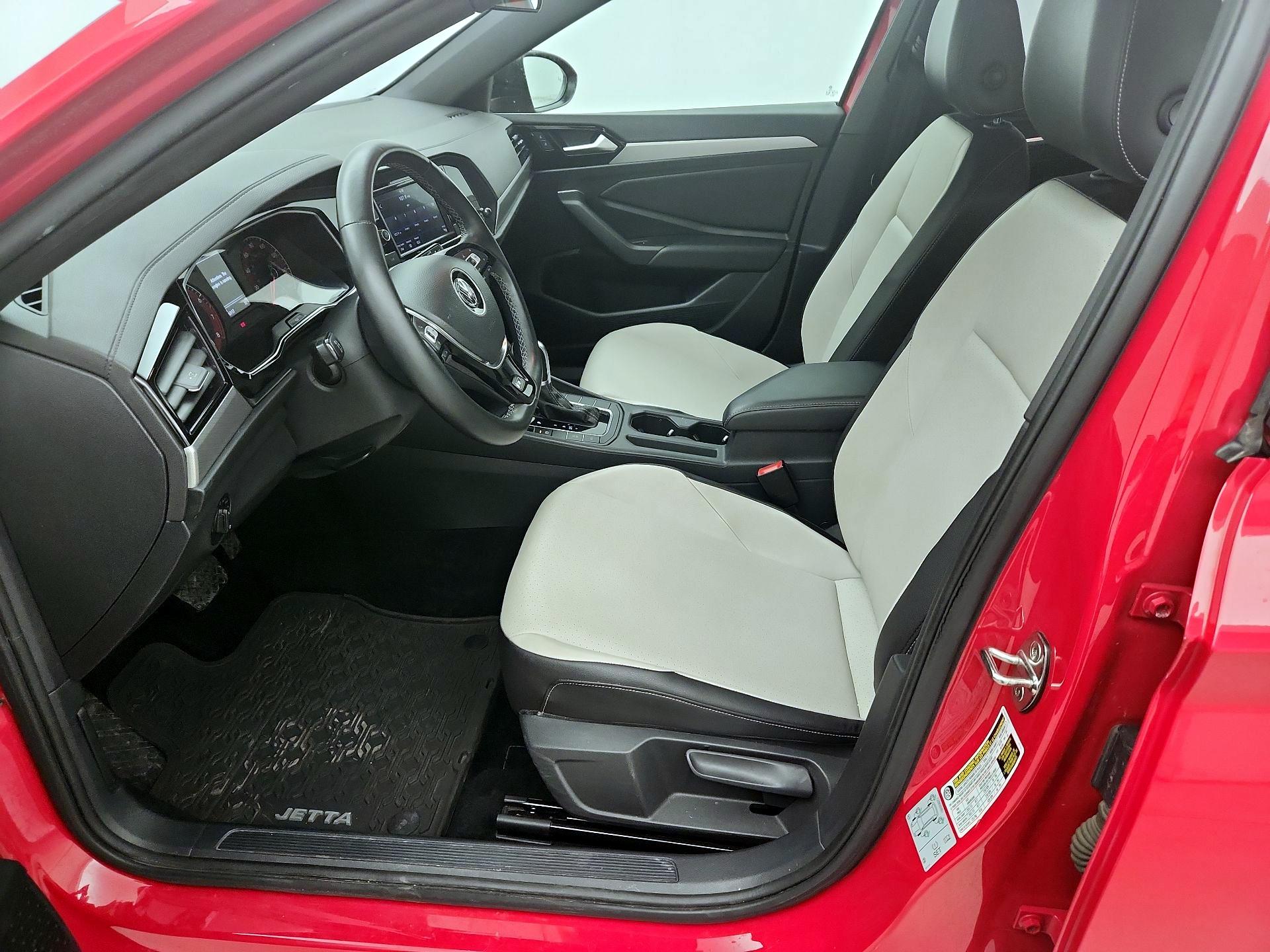 Thumbnail: 2019 Volkswagen Jetta - 11