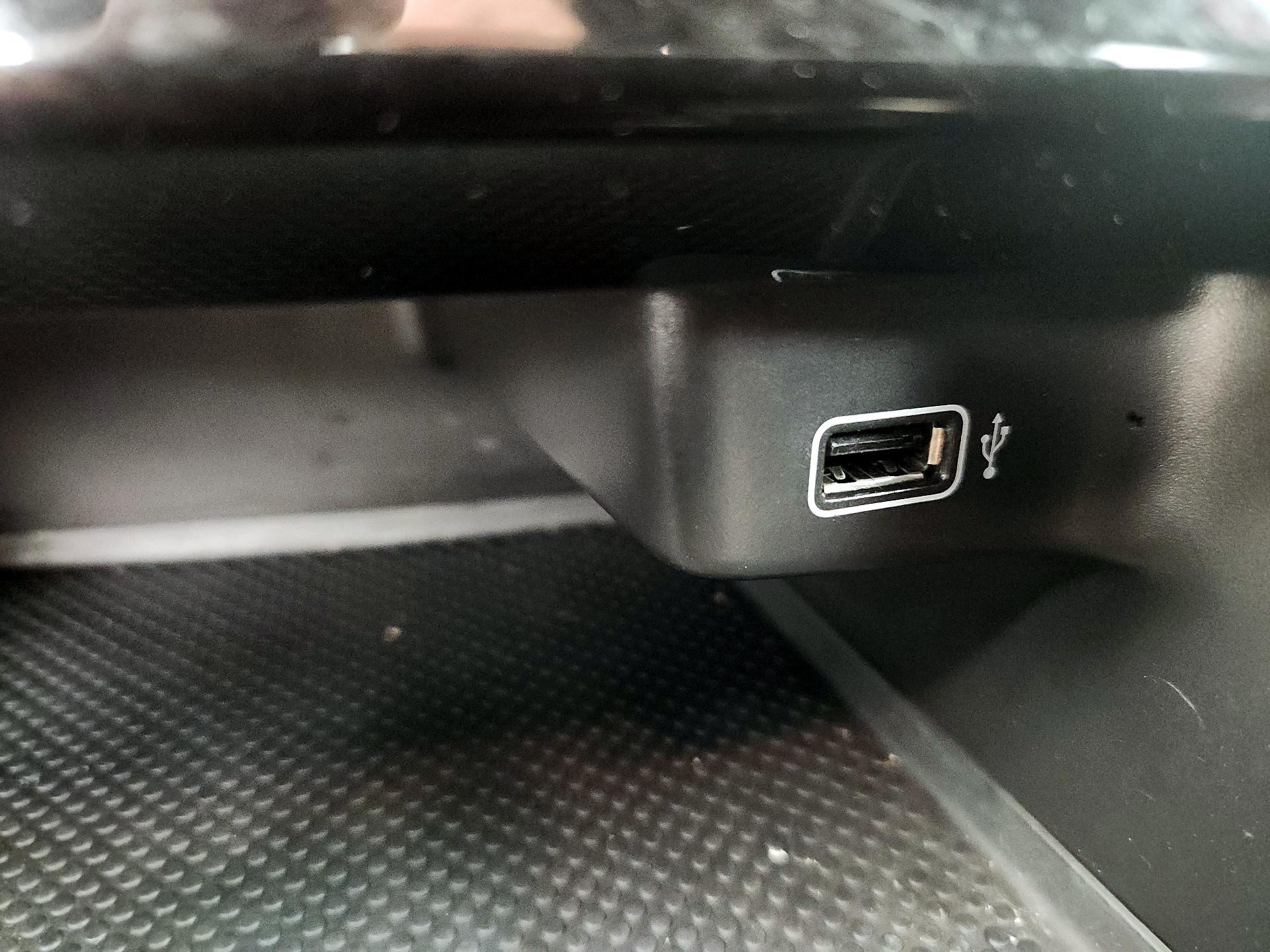 Thumbnail: 2019 Volkswagen Jetta - 18