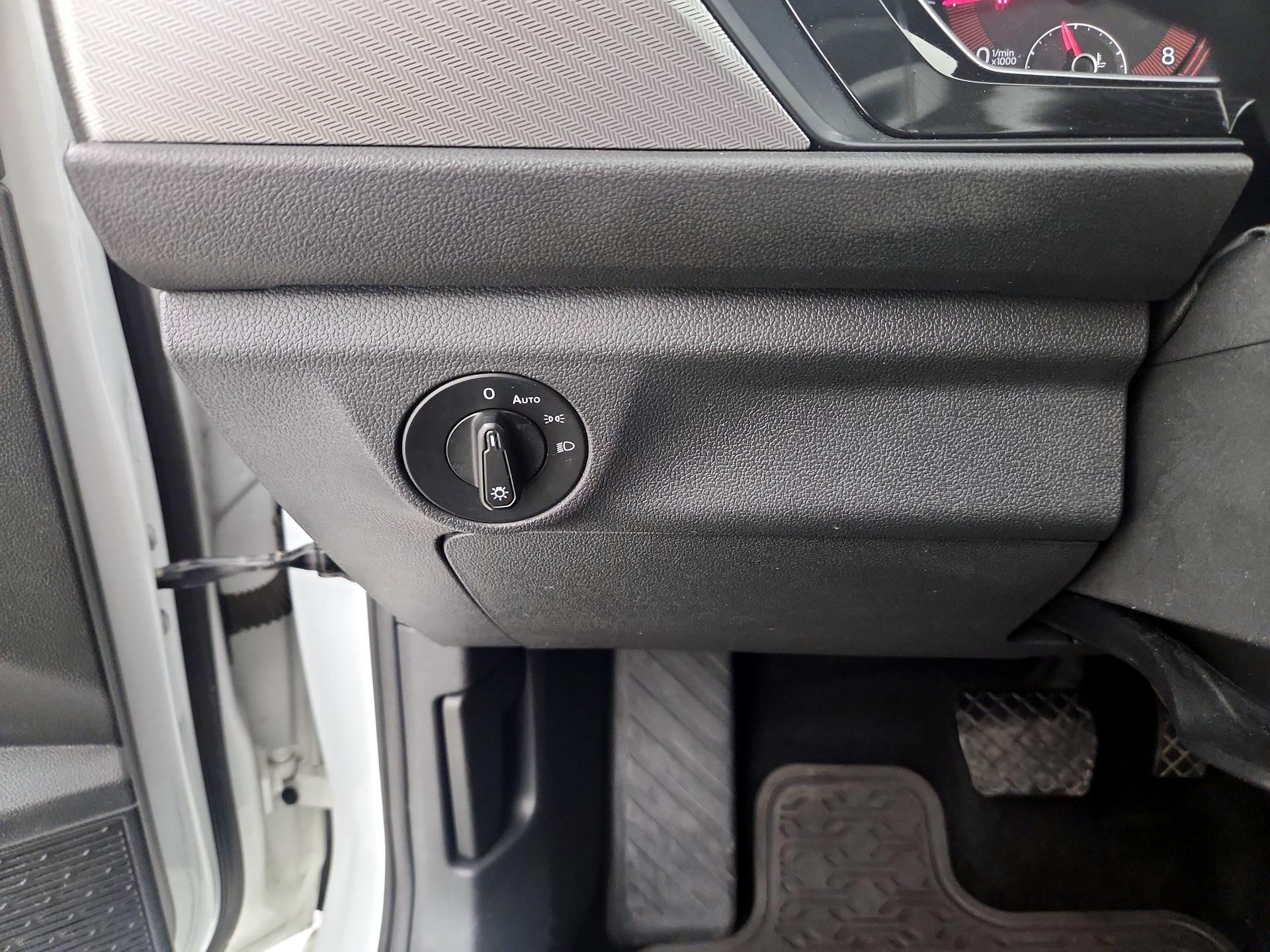 Thumbnail: 2019 Volkswagen Jetta - 13