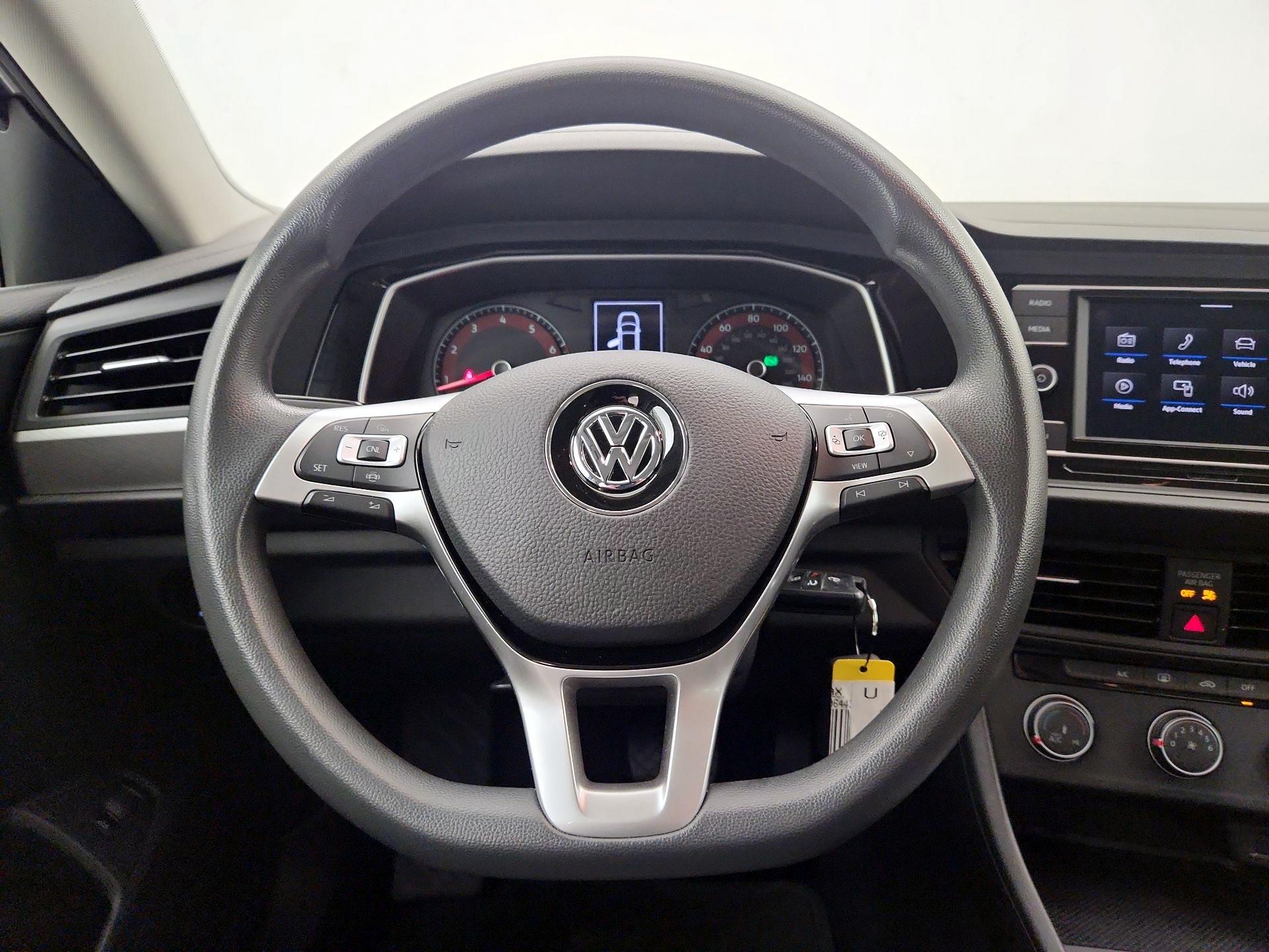 Thumbnail: 2020 Volkswagen Jetta - 10