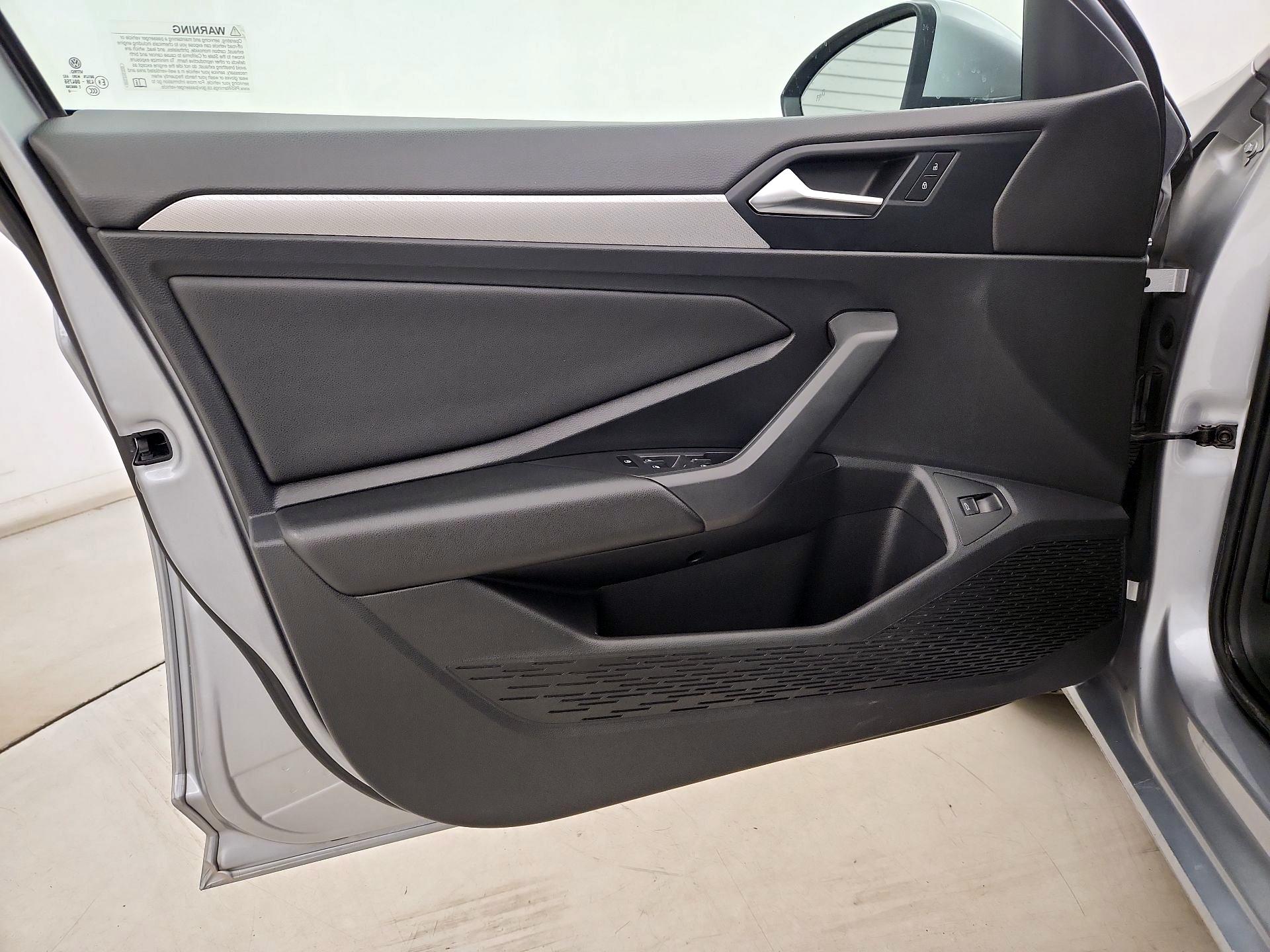 Thumbnail: 2020 Volkswagen Jetta - 12