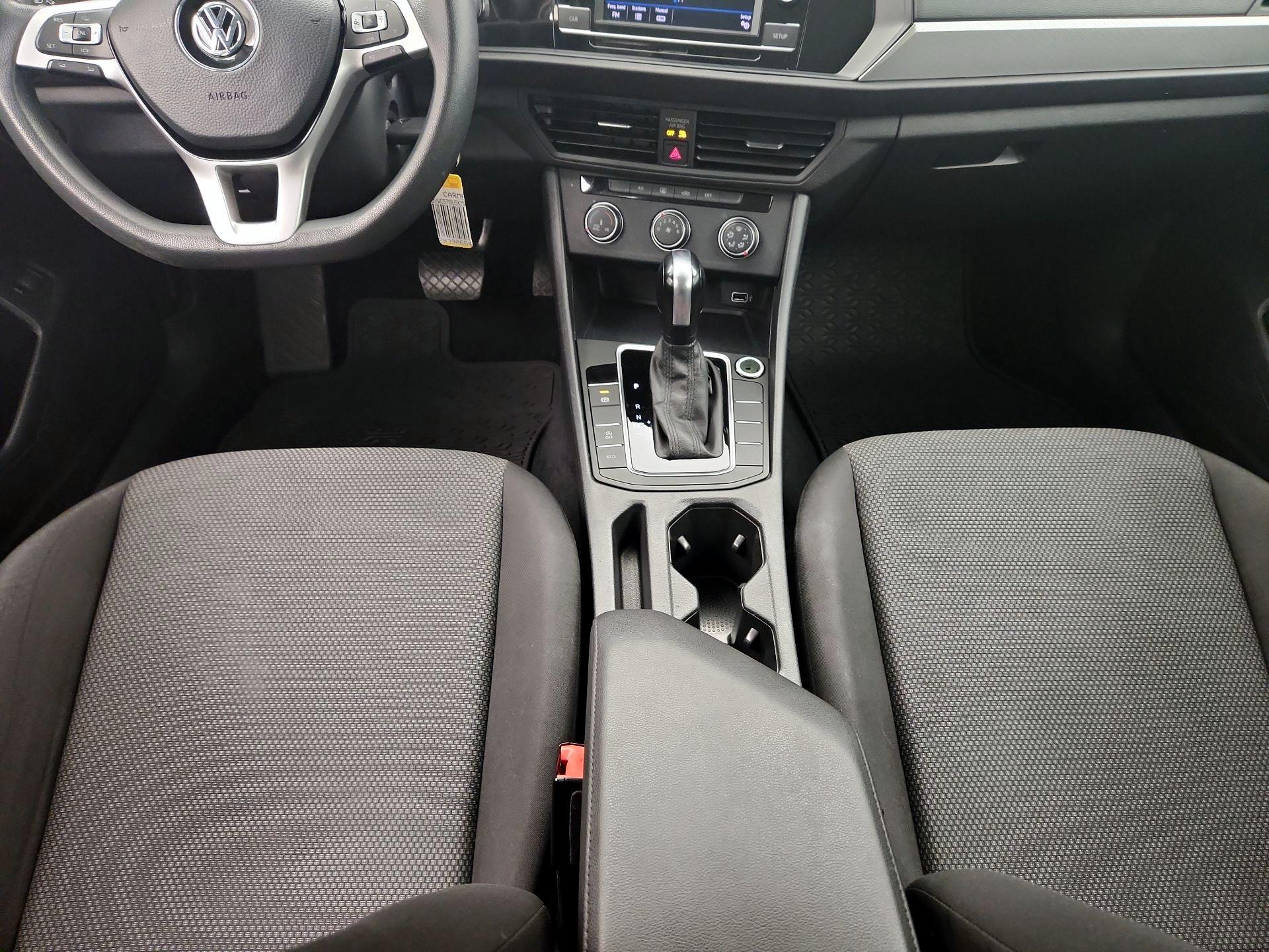 Thumbnail: 2019 Volkswagen Jetta - 9