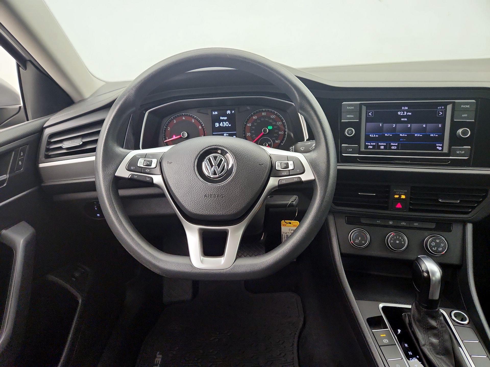 Thumbnail: 2019 Volkswagen Jetta - 10