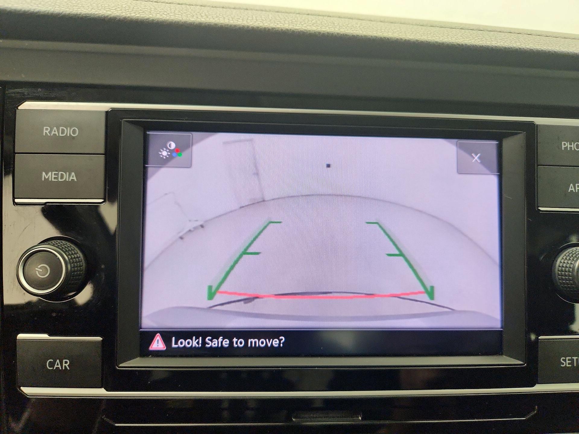 Thumbnail: 2019 Volkswagen Jetta - 14