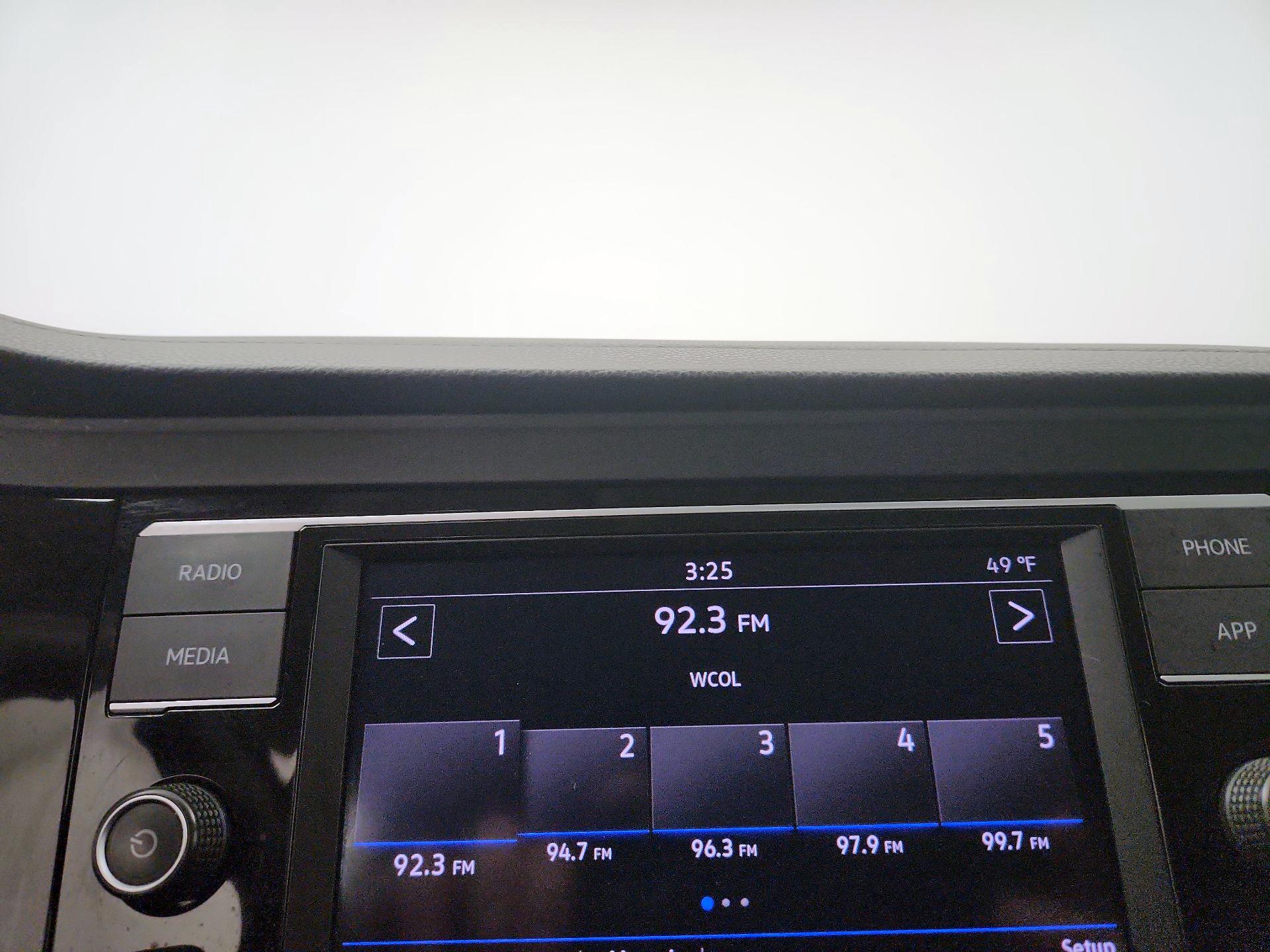 Thumbnail: 2019 Volkswagen Jetta - 15