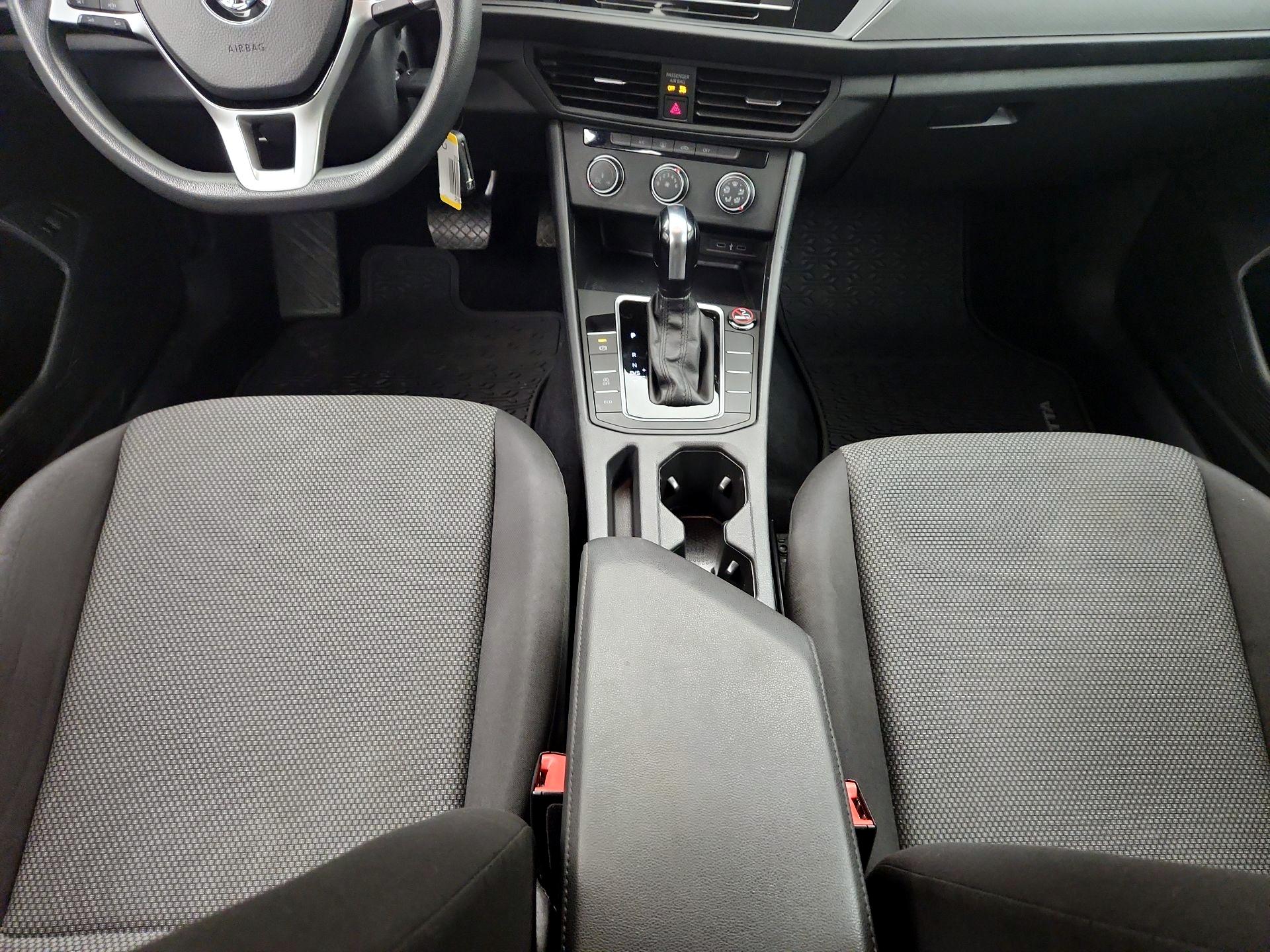 Thumbnail: 2020 Volkswagen Jetta - 9