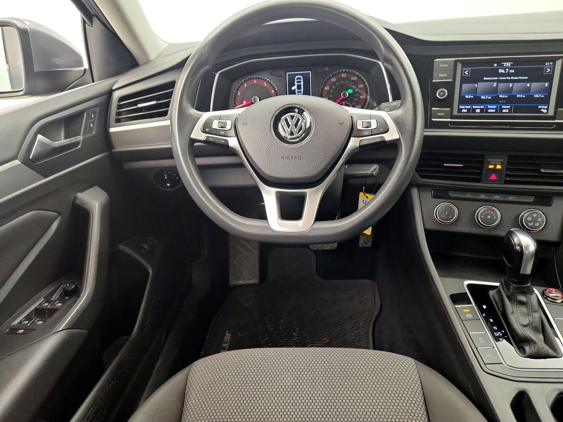 Thumbnail: 2020 Volkswagen Jetta - 10