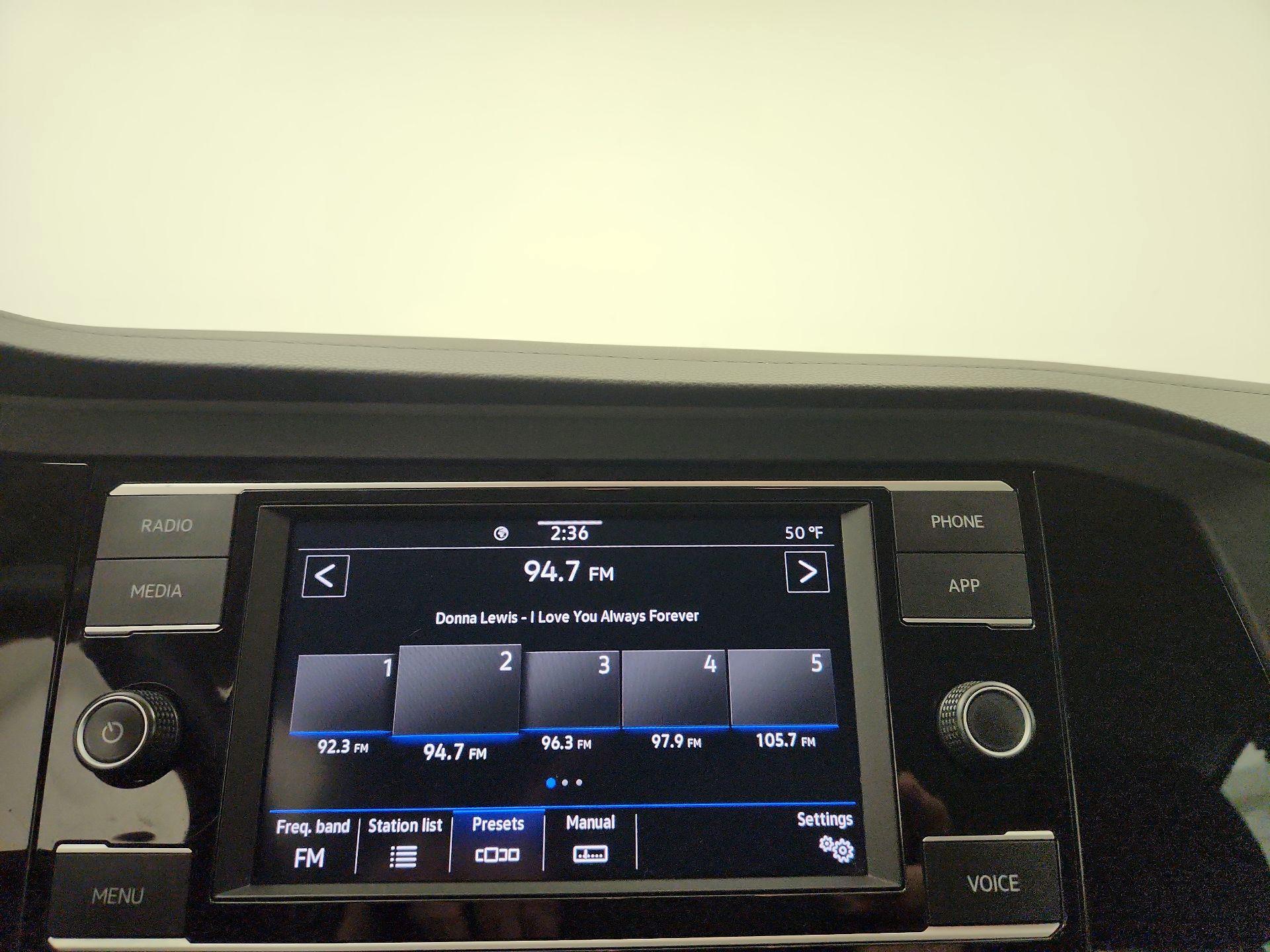 Thumbnail: 2020 Volkswagen Jetta - 15