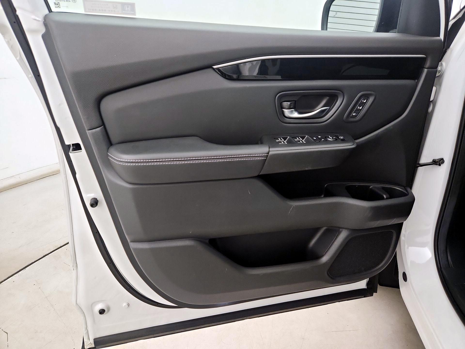 Thumbnail: 2024 Honda Pilot - 12
