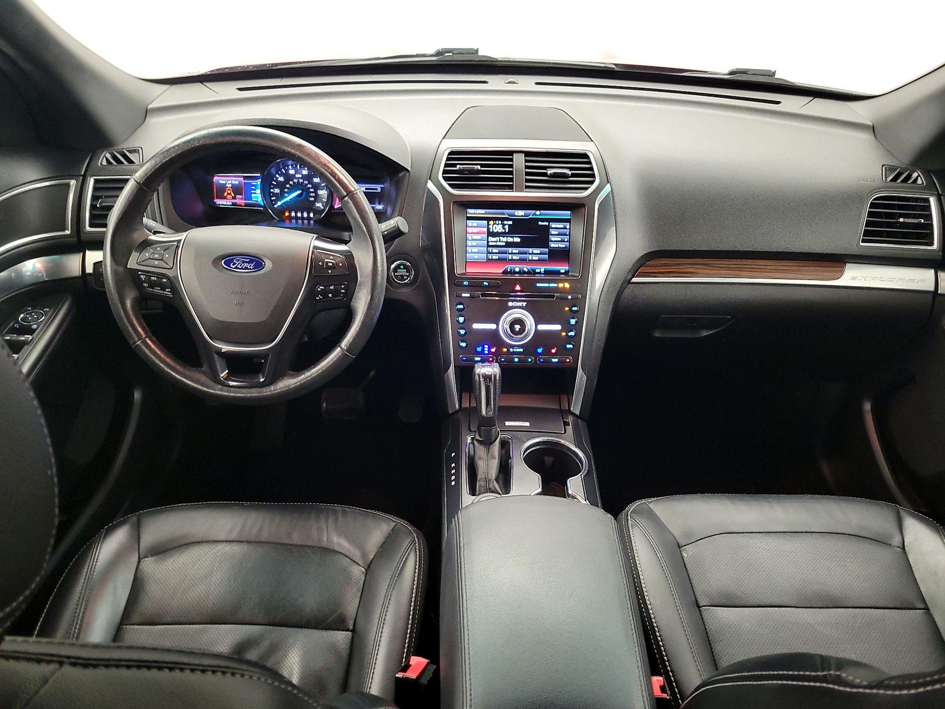 Thumbnail: 2016 Ford Explorer - 9